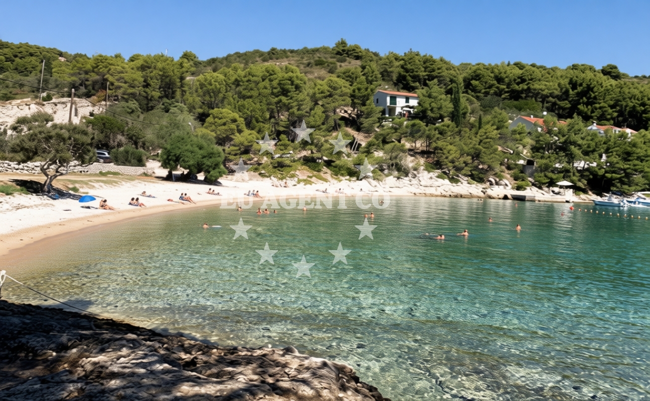 Additional view of Gornja Krusica beach in Obala Krušice 67 (Gornja Krušica), Stomorska