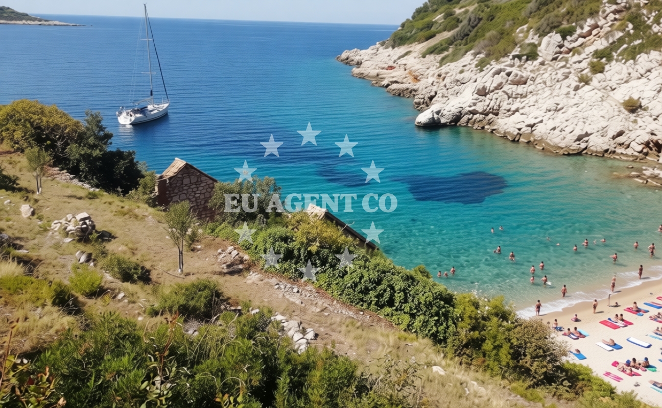 Sea and coastal view of Gradac beach in dol 8, Vis