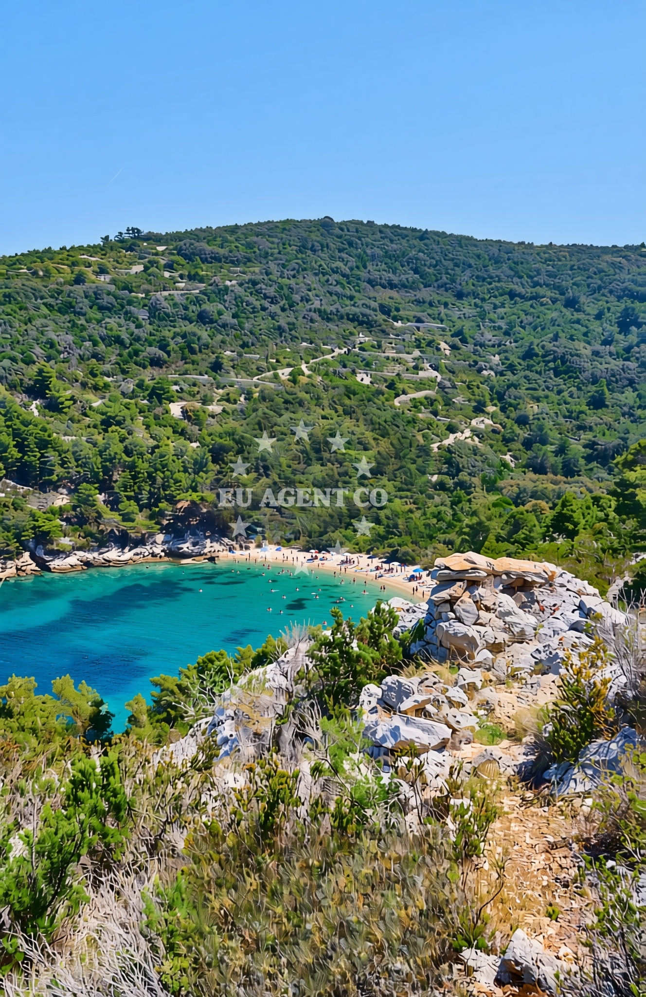 Additional view of Gradac beach in dol 8, Vis