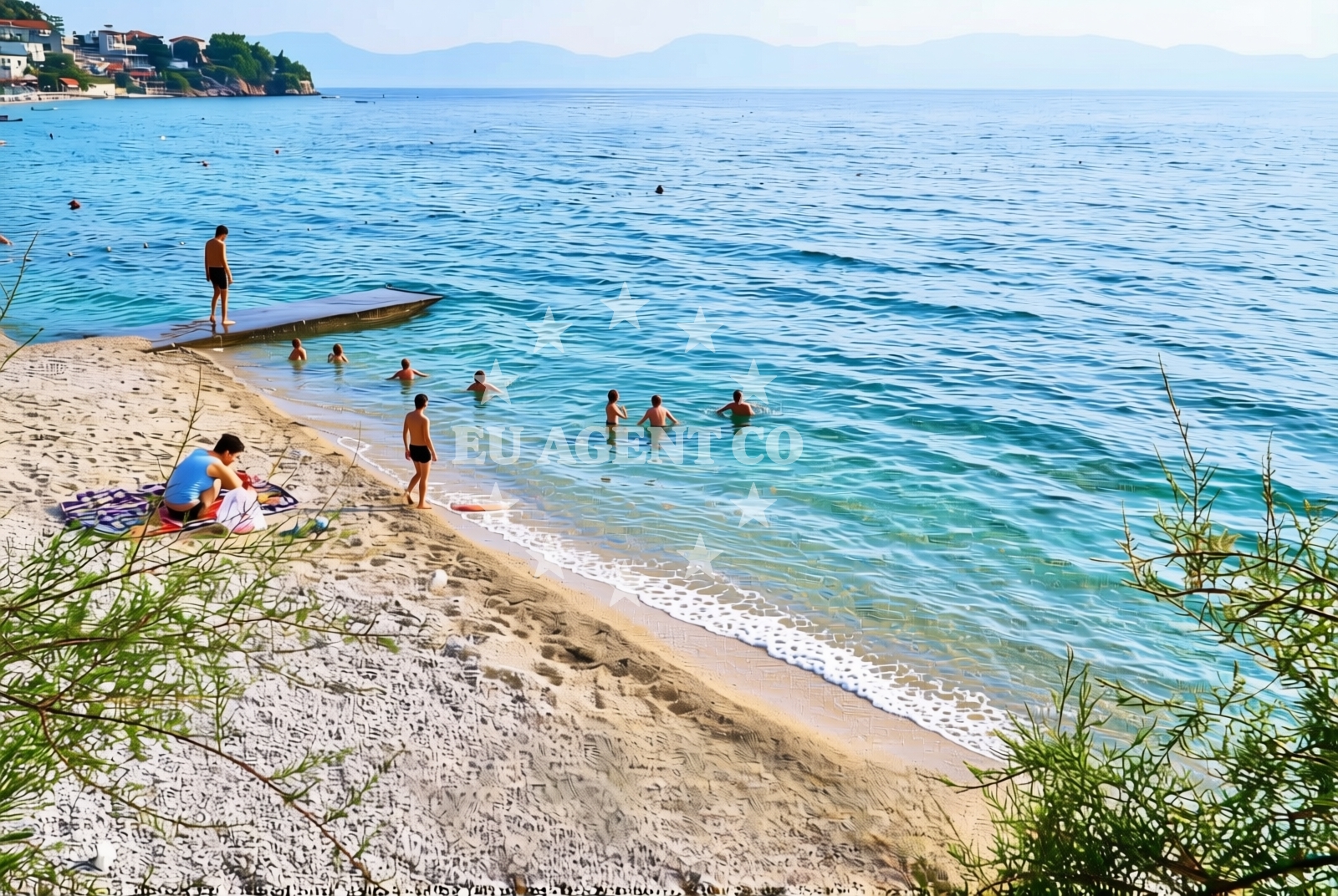 Beach facilities and surroundings at Gradac: beaches and coves (8) in Gradac