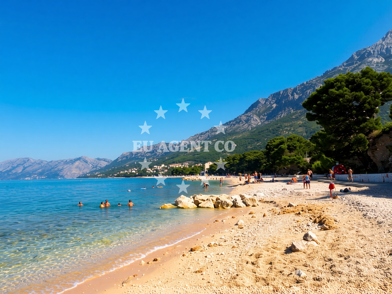 Shoreline and swimming area at Gradska beach in ŠETALIŠTE DR FRANJE TUĐMANA 6, Makarska