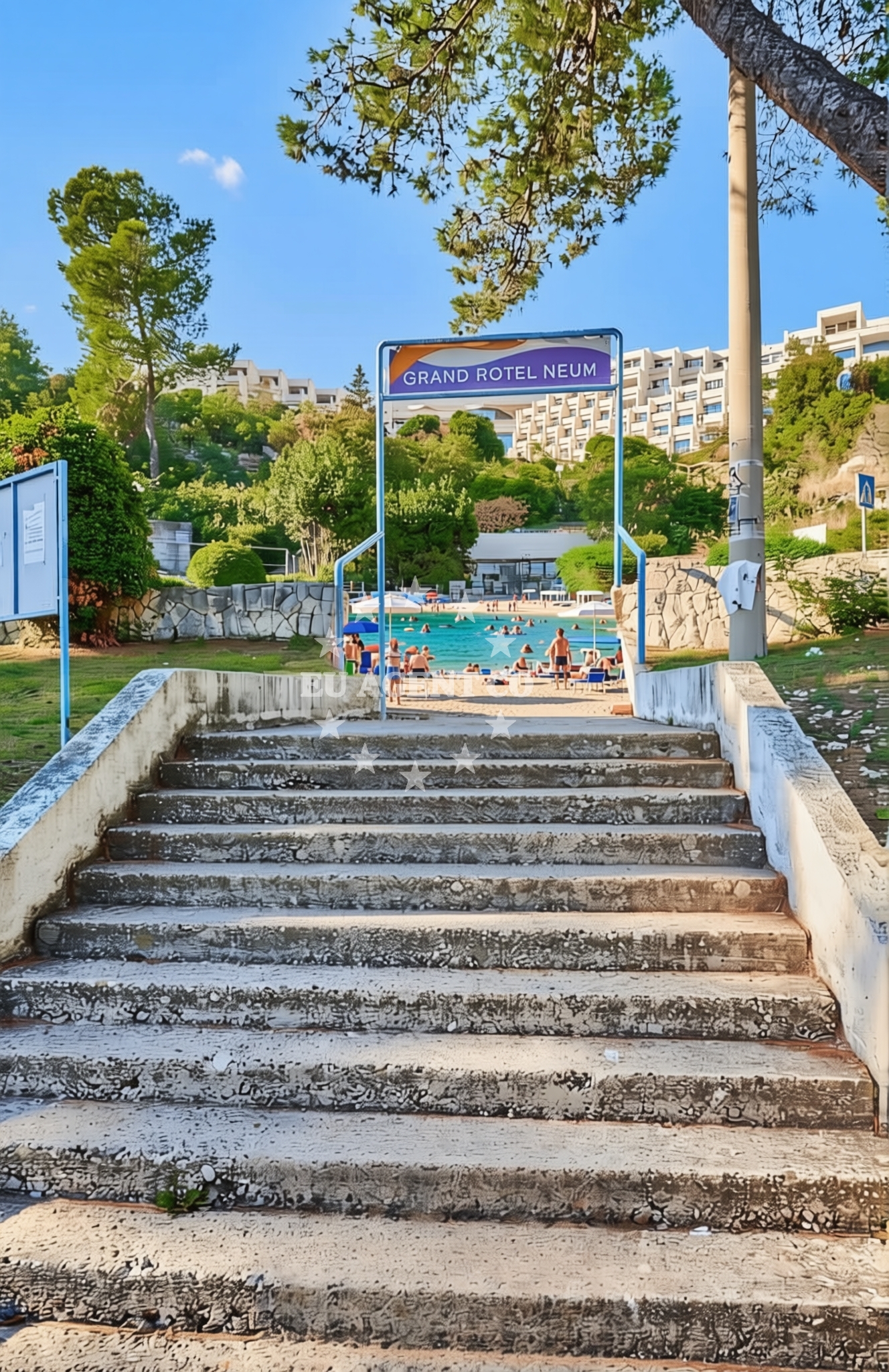 Shoreline and swimming area at Grand, Neum Beach in Grand