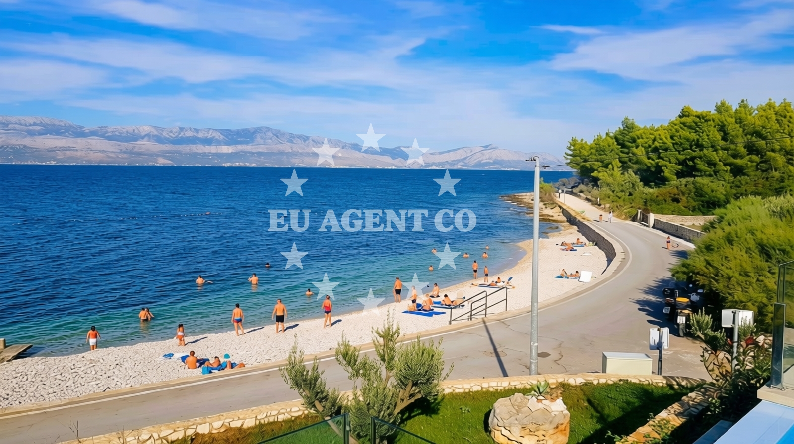 Overview of Grgina beach in Perića Kala 1, Sutivan