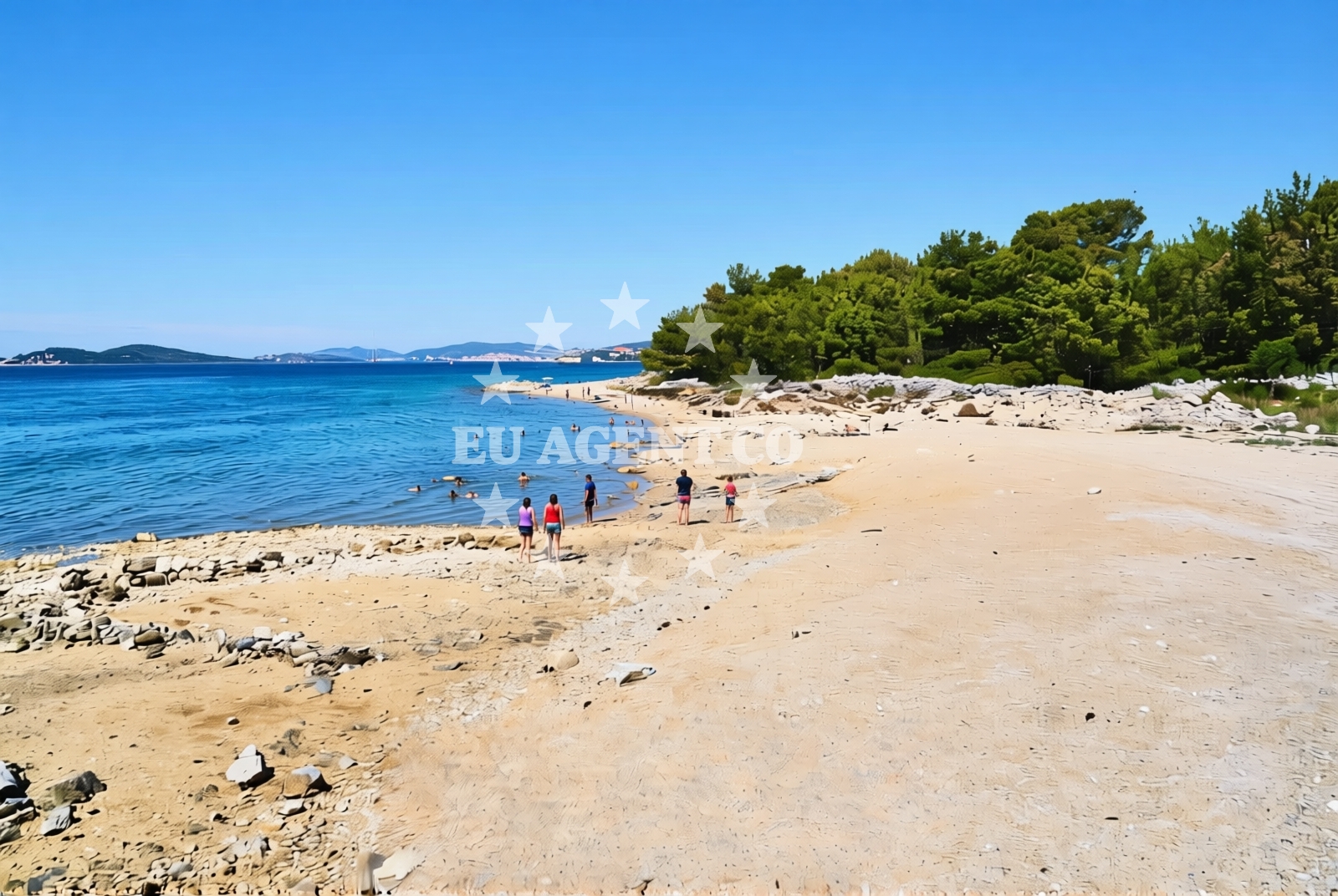 Shoreline and swimming area at Grižine, Šibenik Beach in Grižine