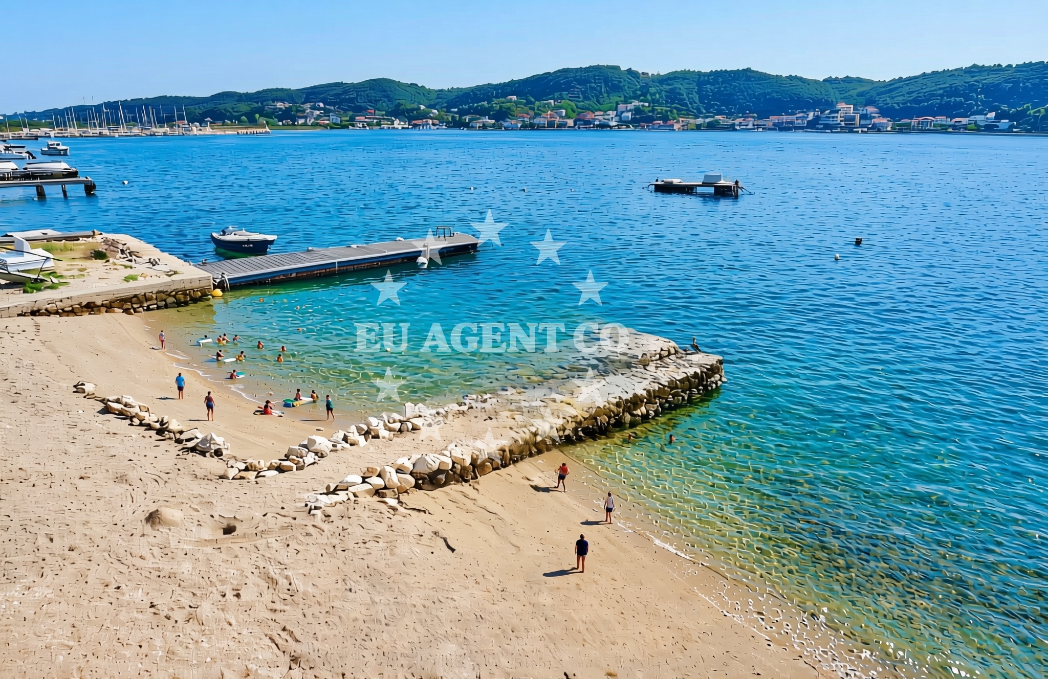 Beach facilities and surroundings at Gulići, Supetarska Draga (Rab) Beach in Gulići