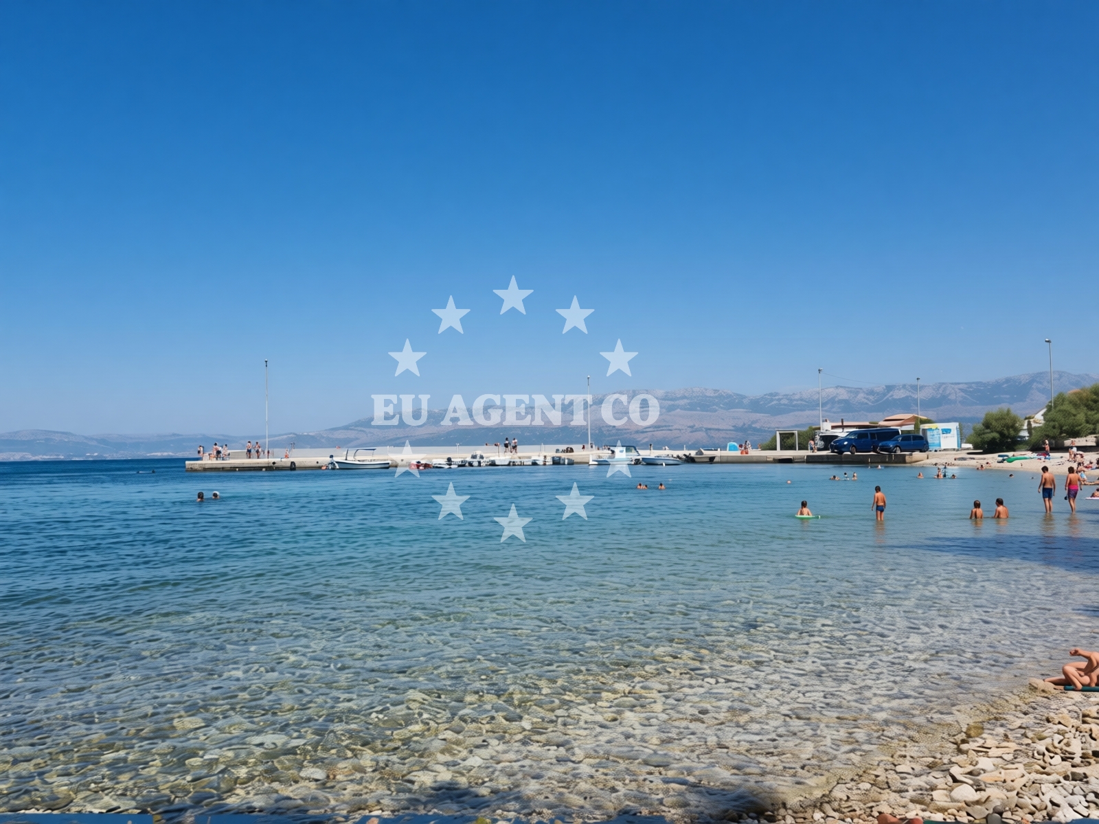 Beach facilities and surroundings at Gumonca Beach in Put Mora 38, Mirce