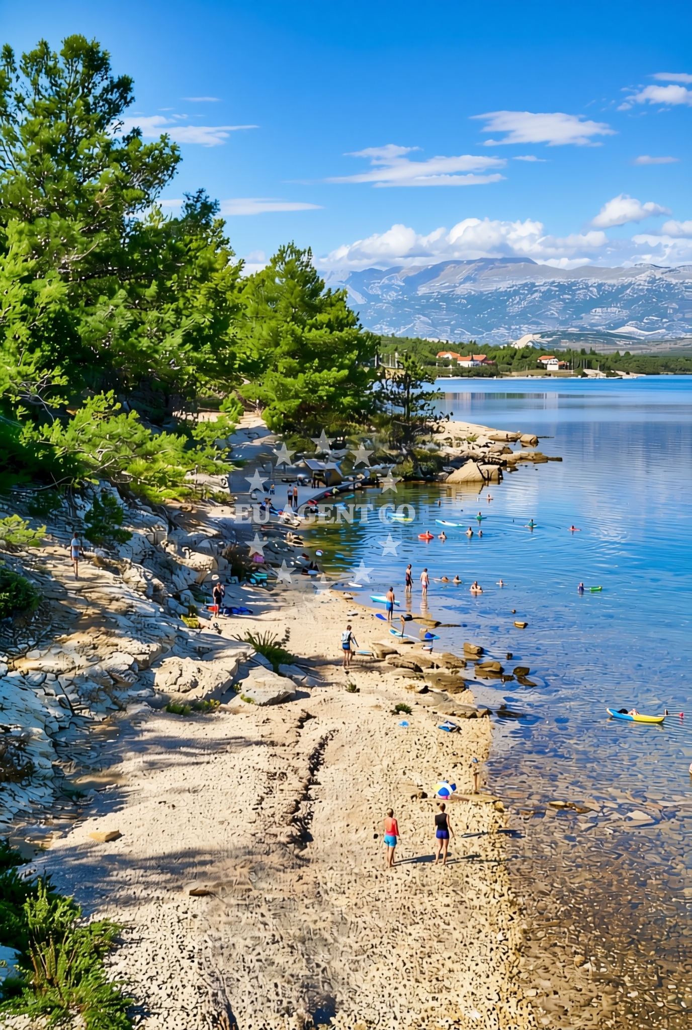 Beach facilities and surroundings at Gusareva draga sjever, Pridraga Beach in Gusareva draga sjever