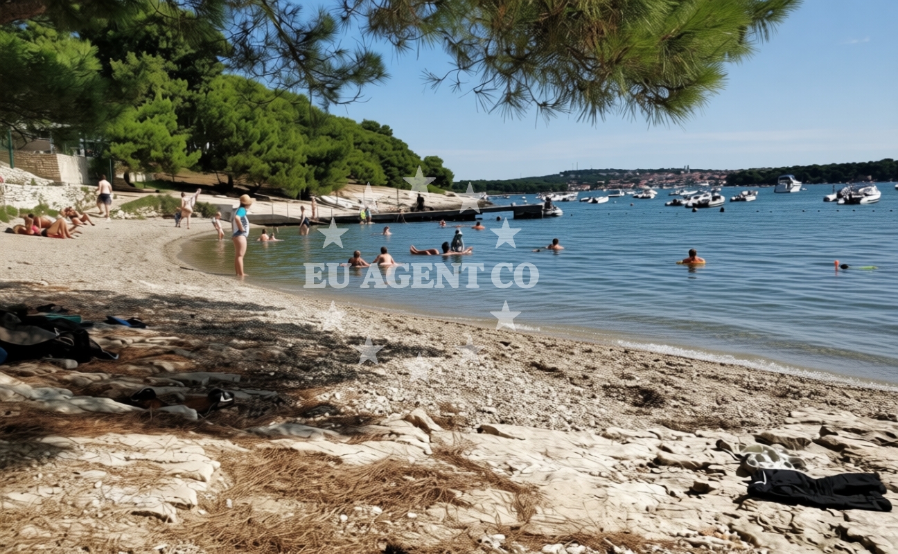 Additional view of Guvnina beach in Krše 56, Premantura