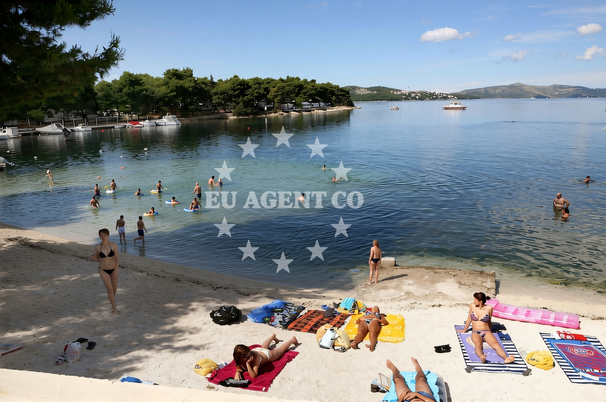 Overview of Hafen trogir beach in Ulica Vladimira Nazora 2, Trogir