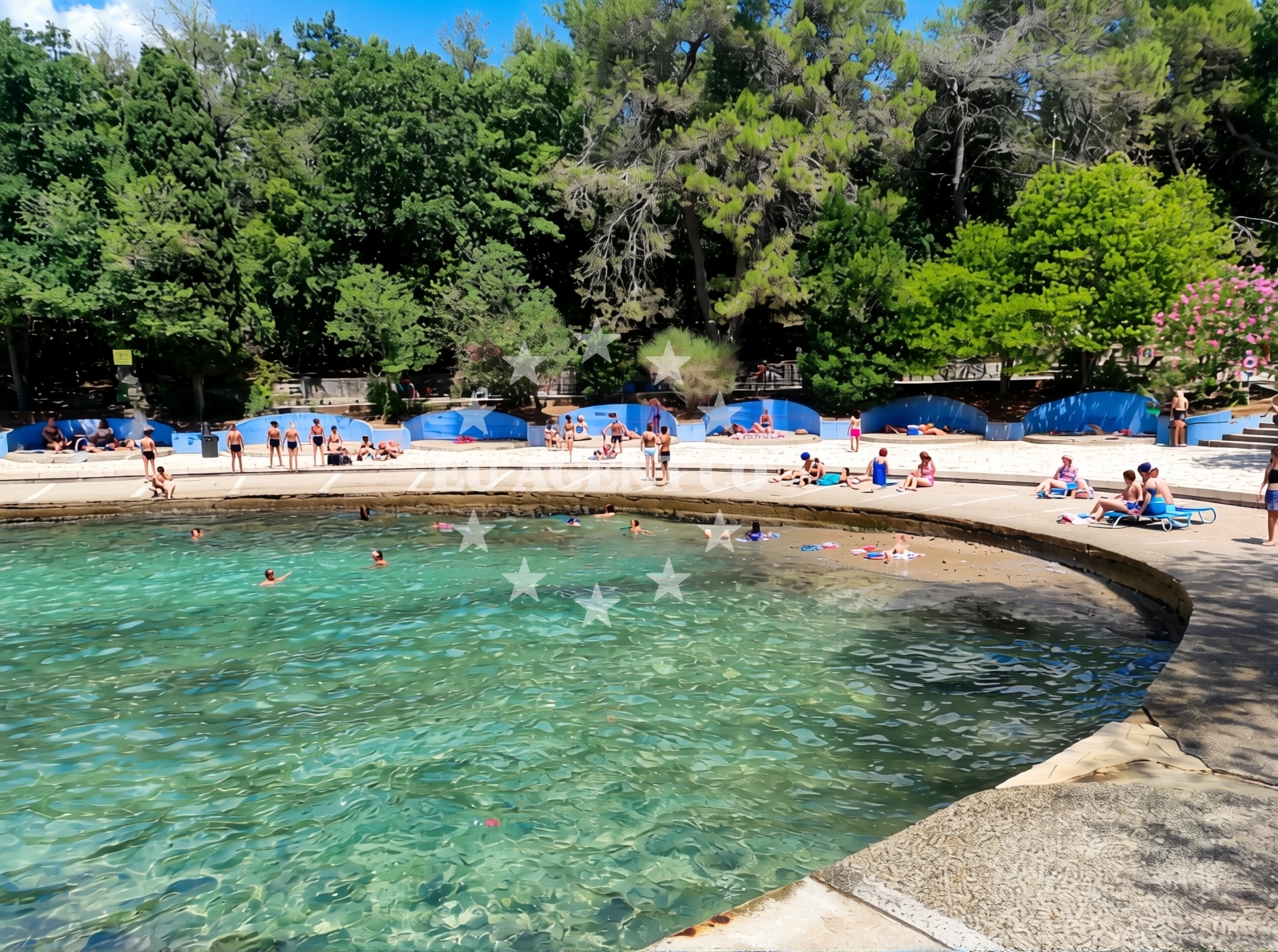 Beach facilities and surroundings at Haludovo Beach in Obala 51, Malinska