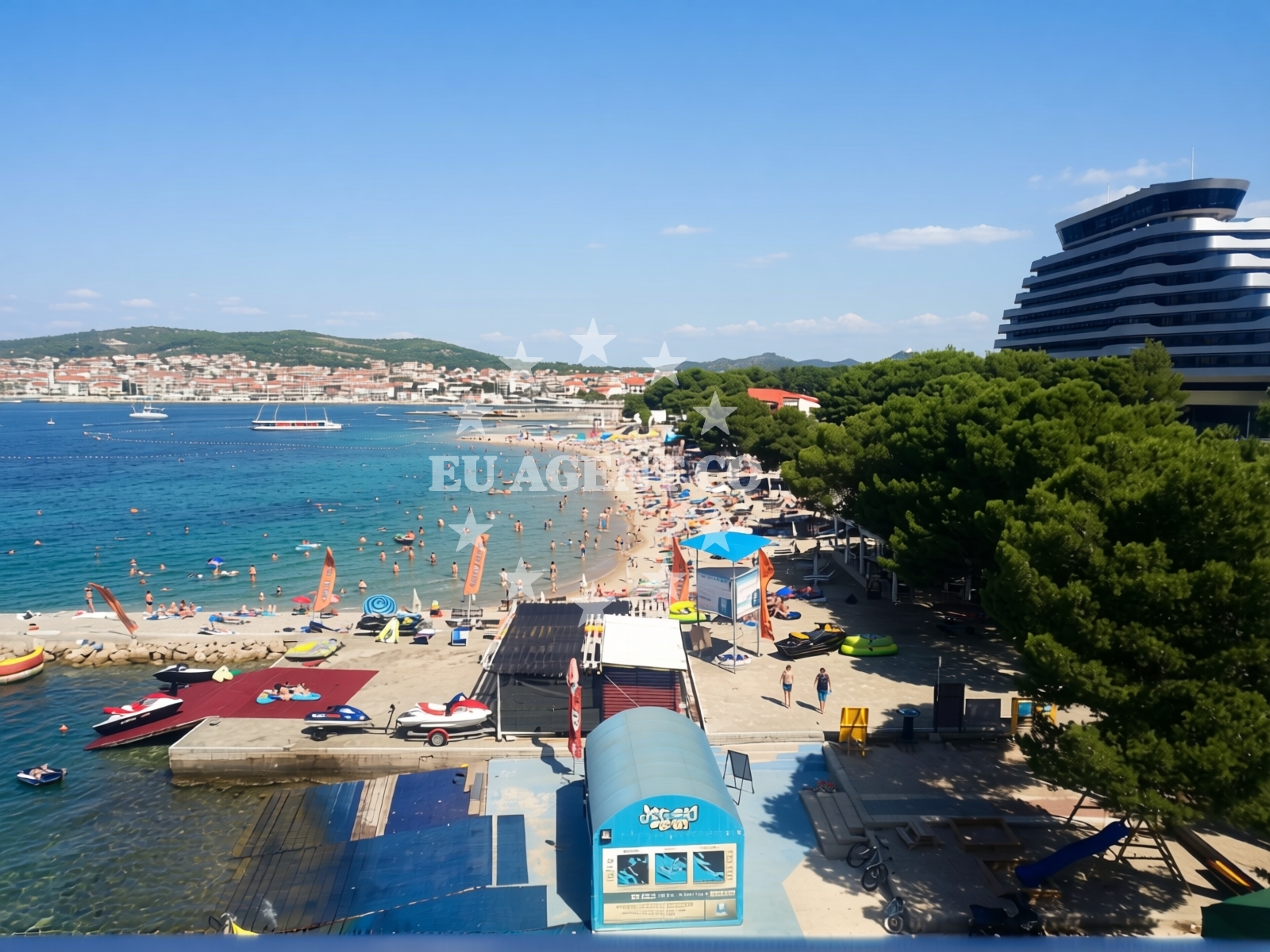 Overview of Hangar beach in 11 Kraje ulica, Vodice