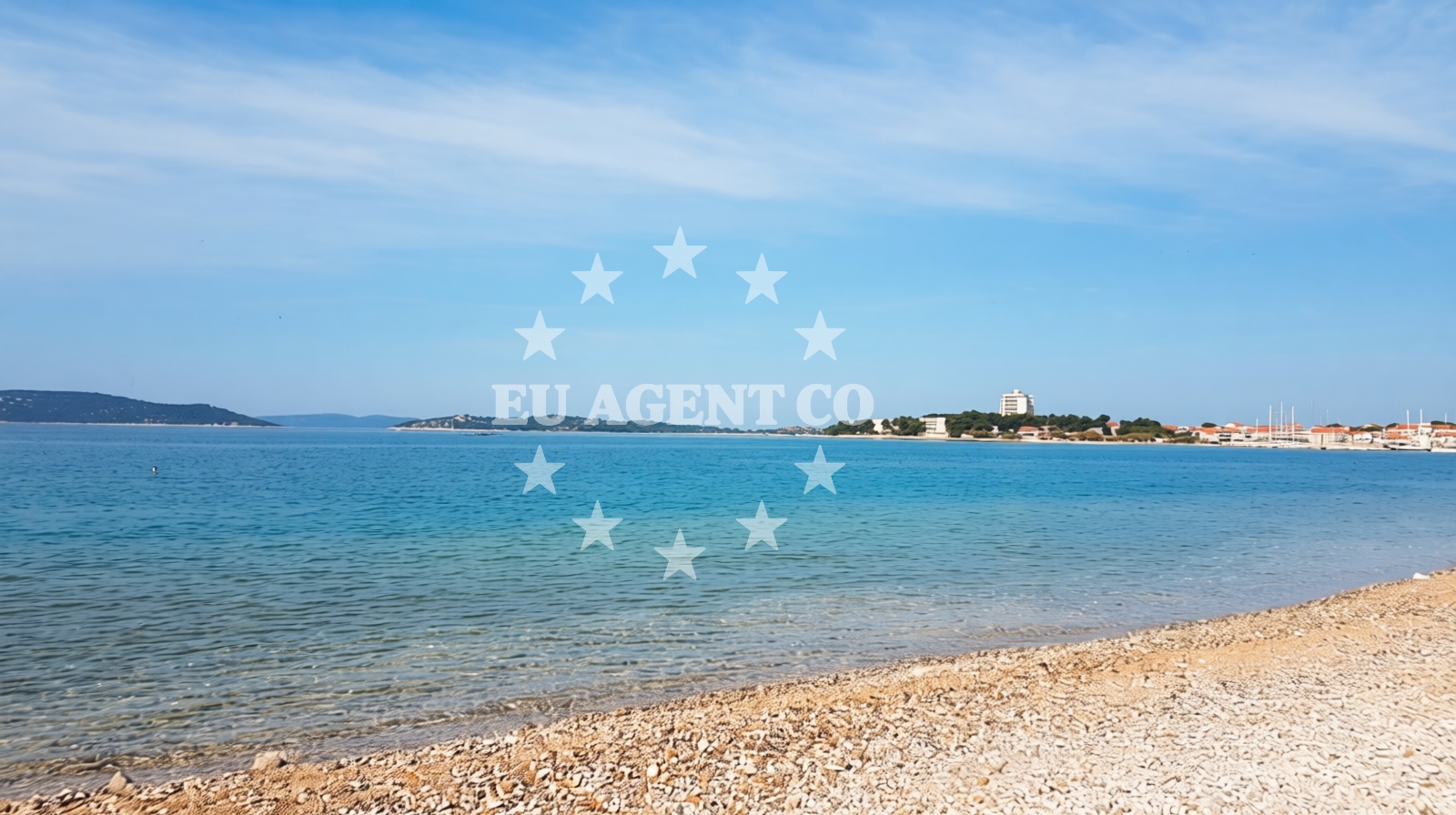 Beach facilities and surroundings at Hangar beach in 11 Kraje ulica, Vodice