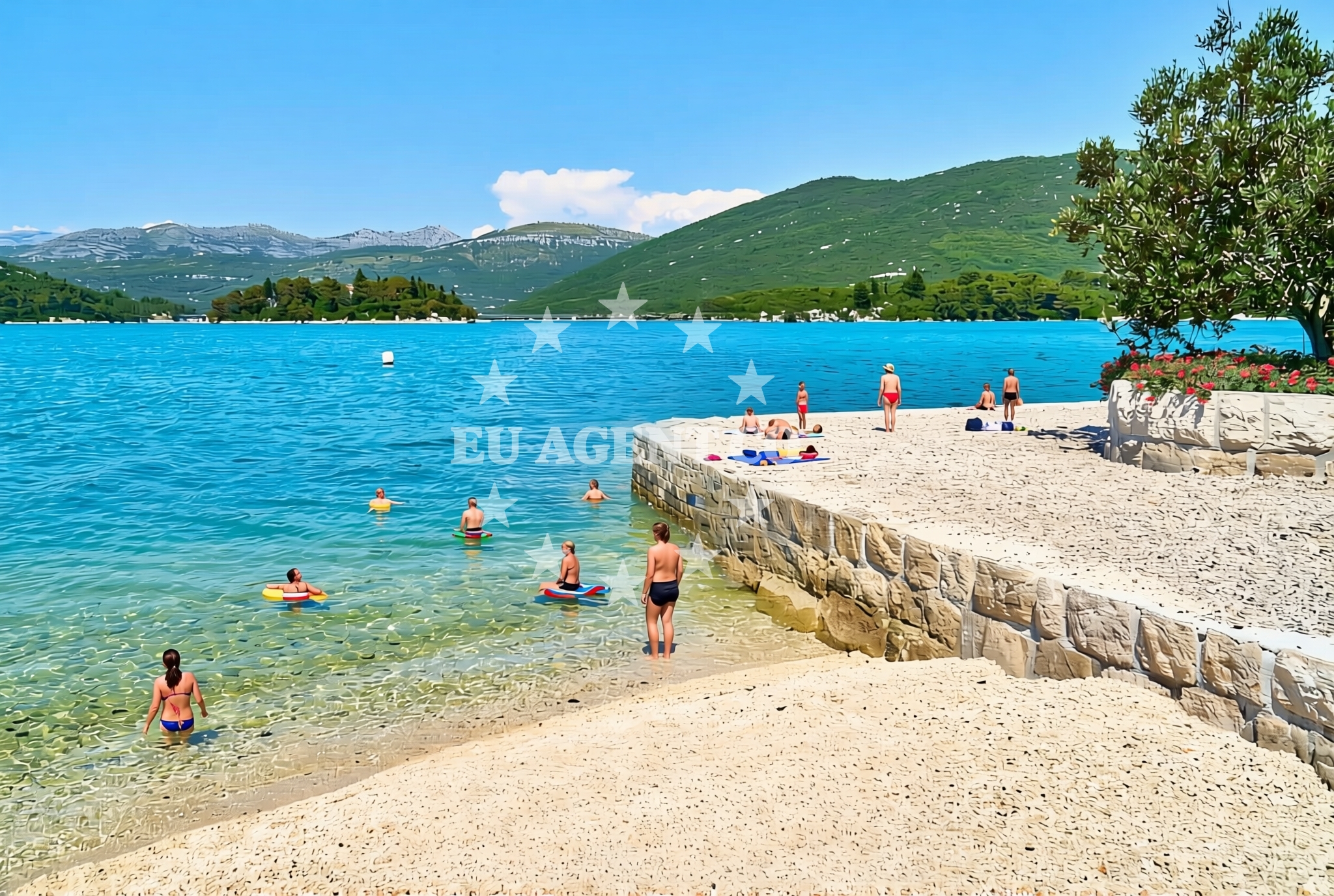 Shoreline and swimming area at Hodilje sredina, Hodilje Beach in Hodilje sredina