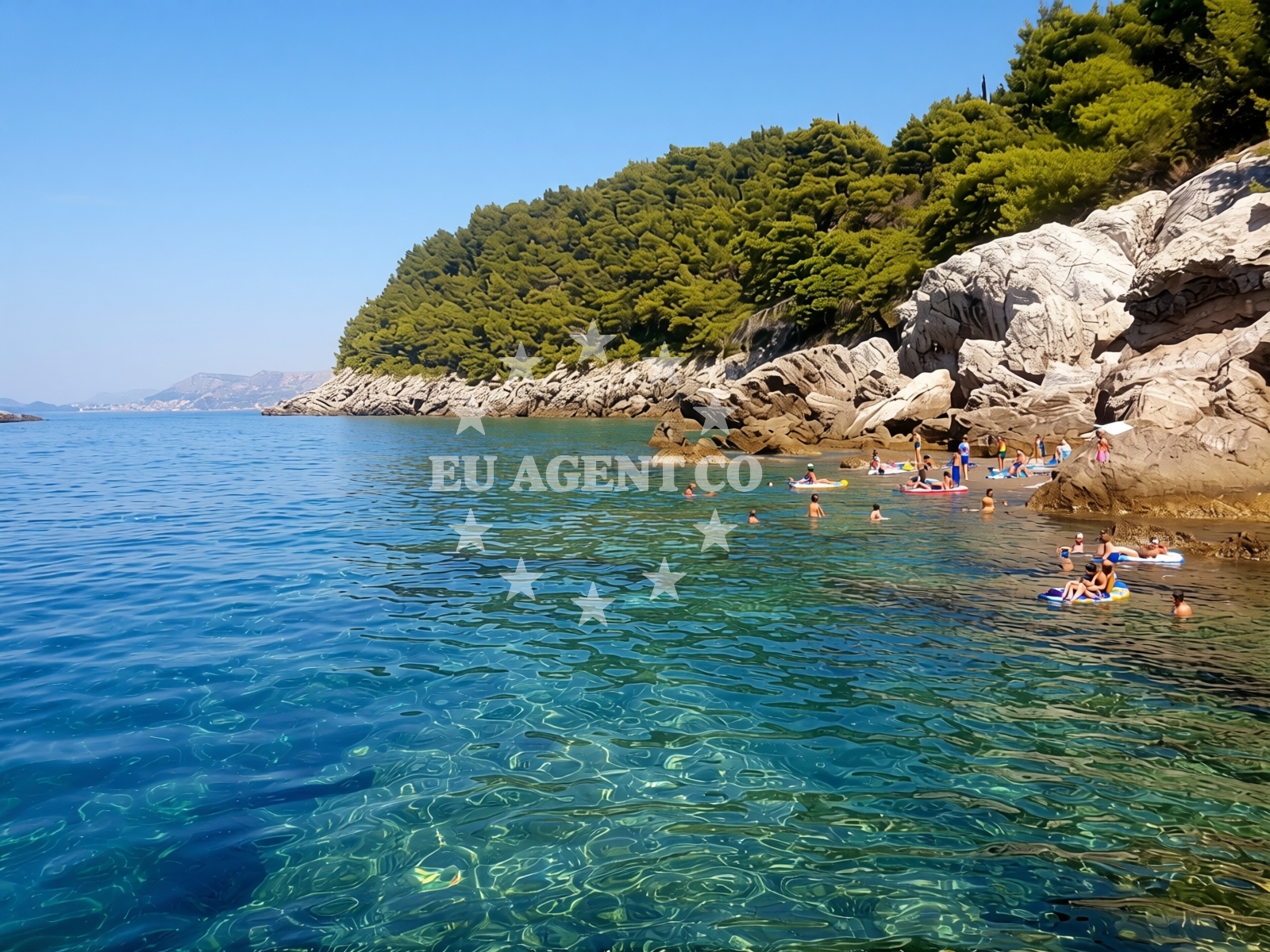 Beach facilities and surroundings at Hotel Croatia Beach