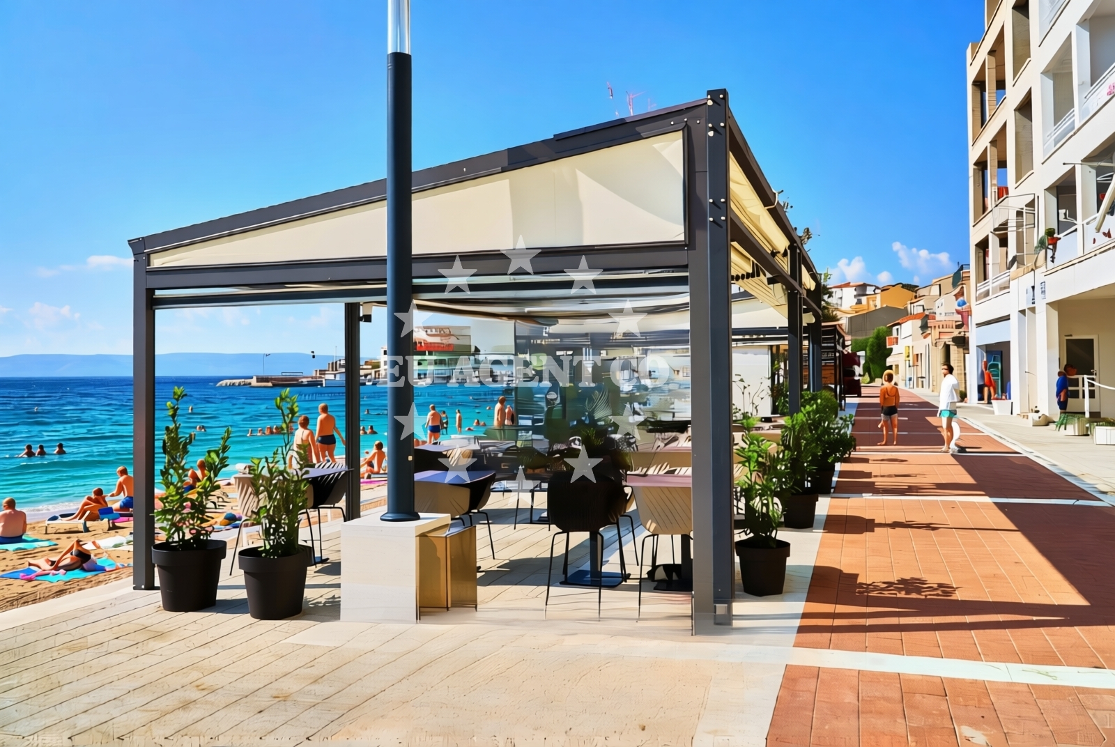 Beach facilities and surroundings at Igrane: beaches and coves (9) in Igrane