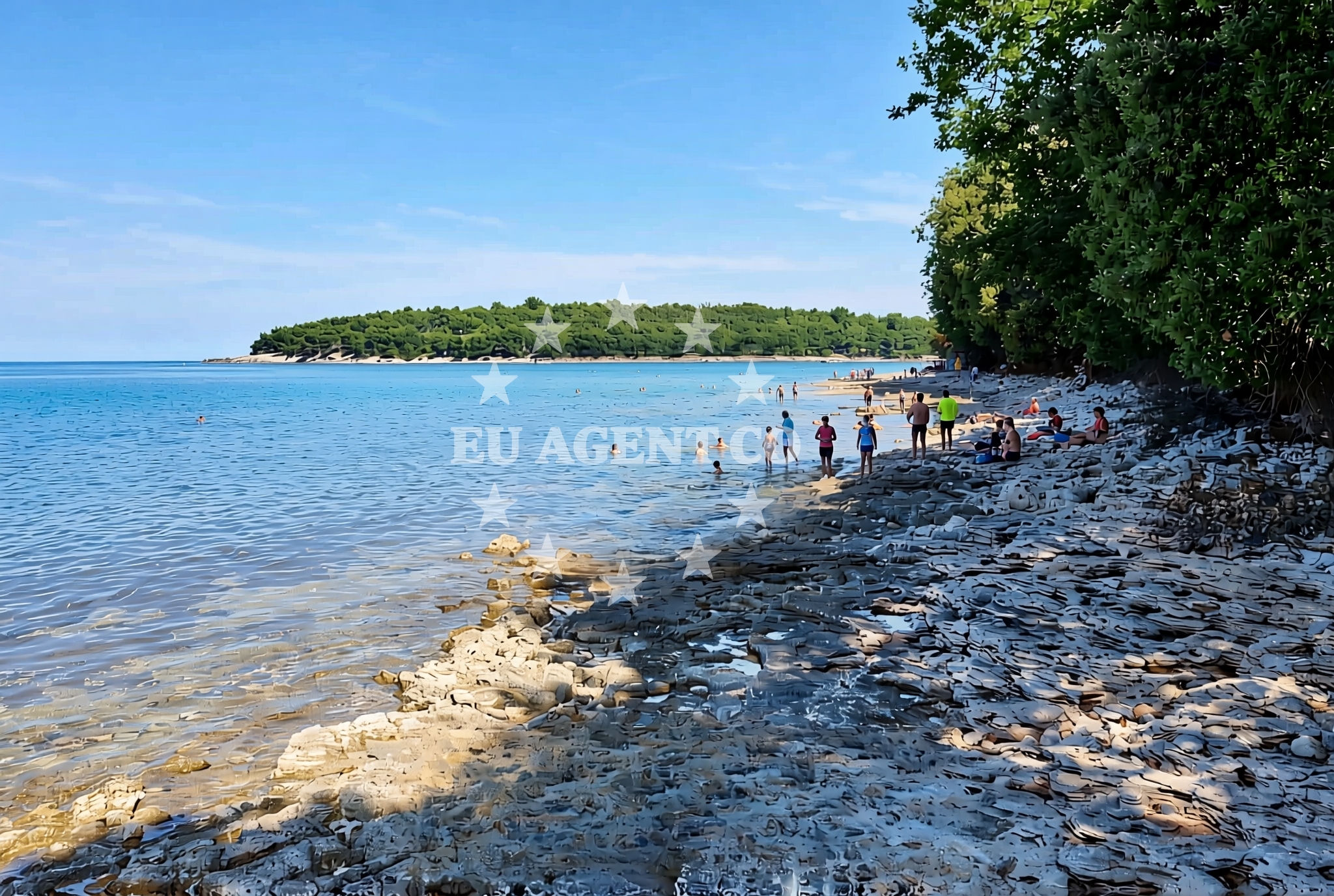 Beach facilities and surroundings at Indije zapad, Banjole Beach in Indije zapad