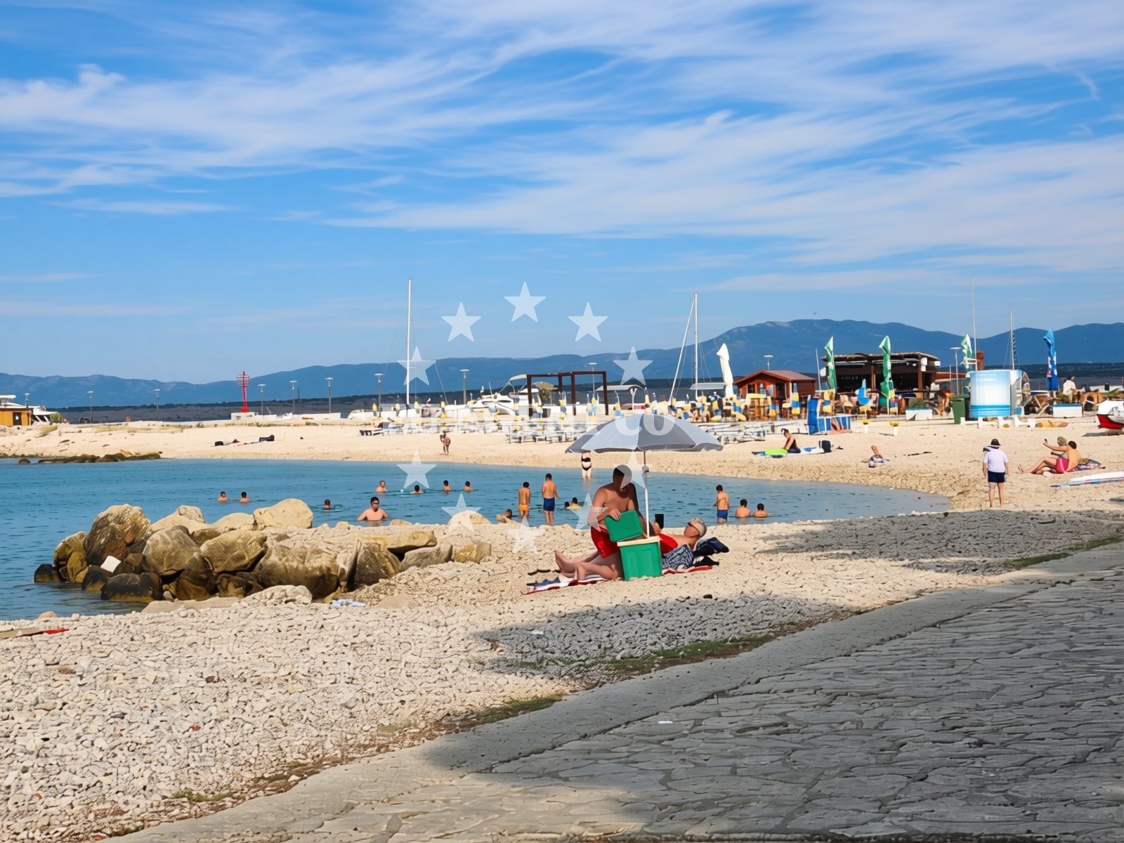 Overview of International Beach, Crikvenica in Vrtna ulica 18, Crikvenica