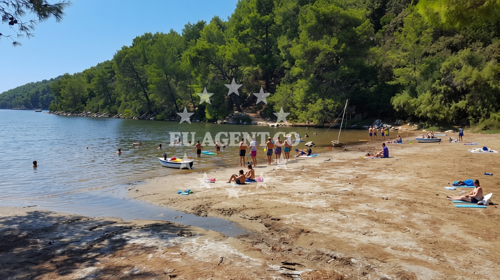 Shoreline and swimming area at Istruga beach in Brna 328, Smokvica