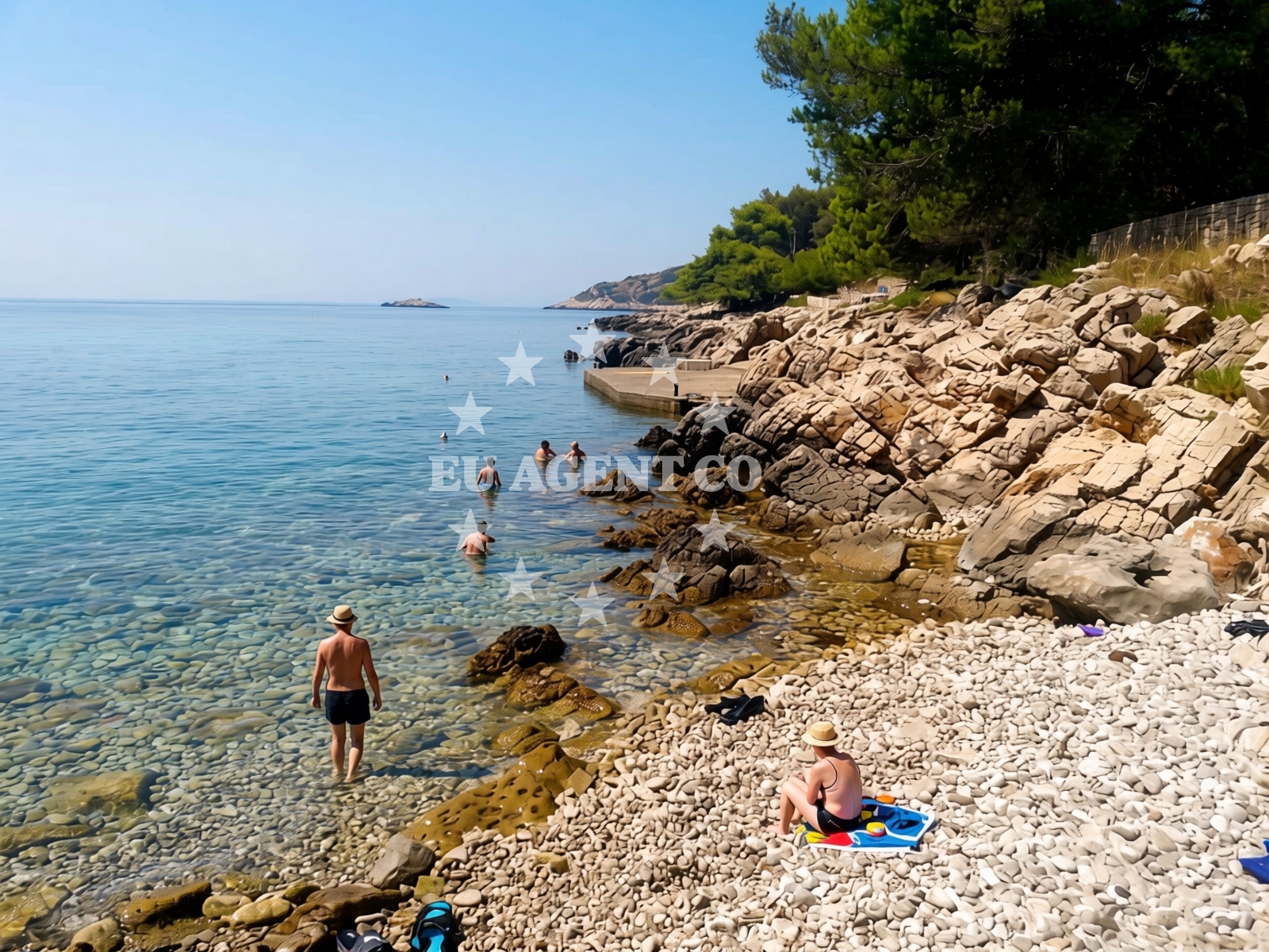 Beach facilities and surroundings at Izmeta beach in Danca 5, Prizba