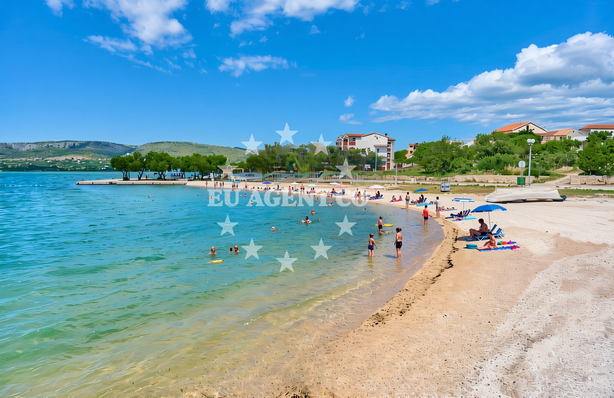 Shoreline and swimming area at Jadrtovac beach in Šupljac 4, Jadrtovac