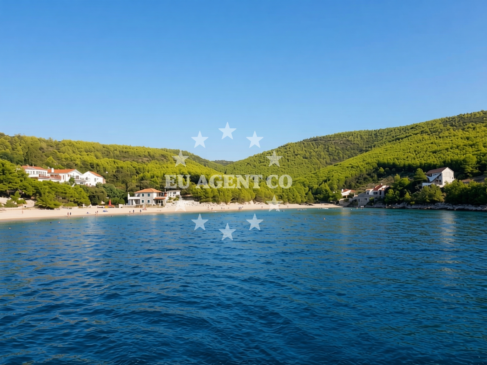Shoreline and swimming area at Jagoda beach in Uvala Kalober 3 (Pribinja), Hvar