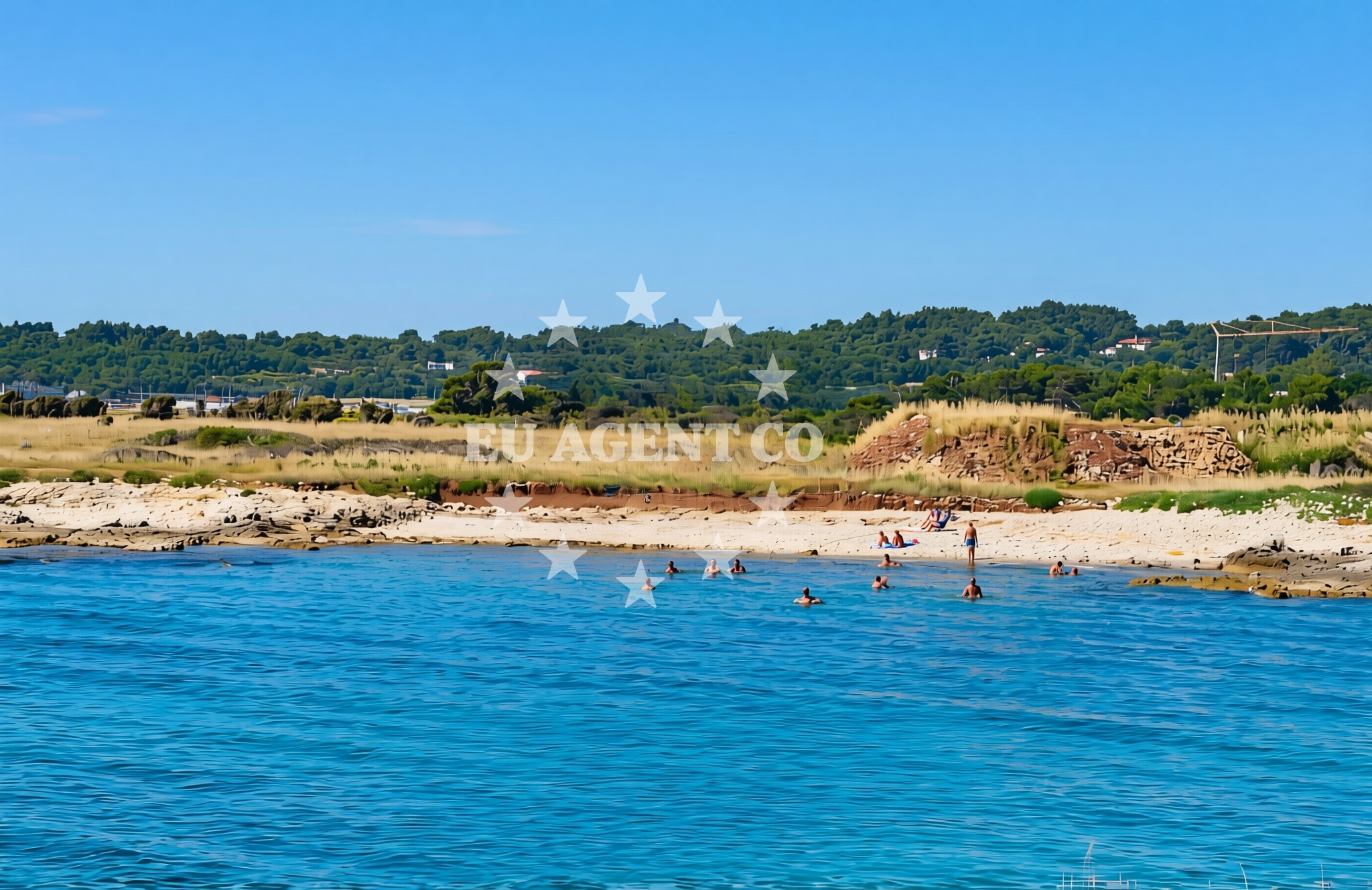 Shoreline and swimming area at Japnenica jug, Ližnjan Beach in Japnenica jug