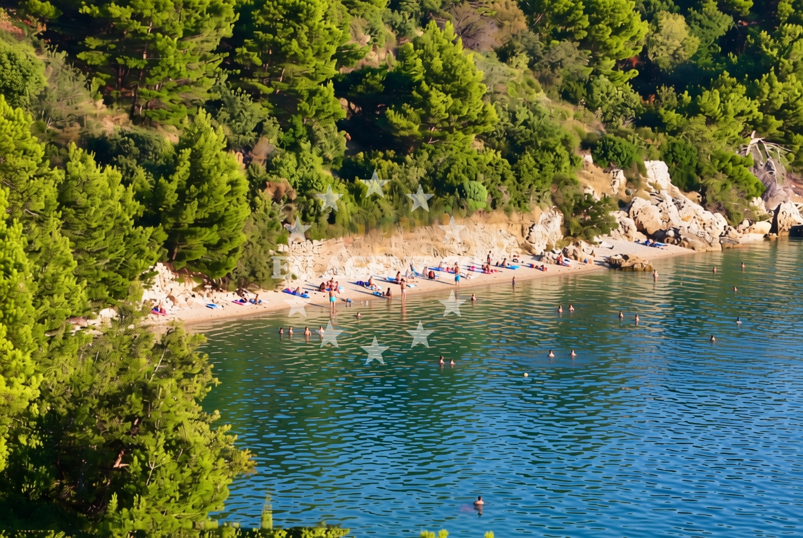 Overview of Jarsan sredina, Igrane Beach in Jarsan sredina