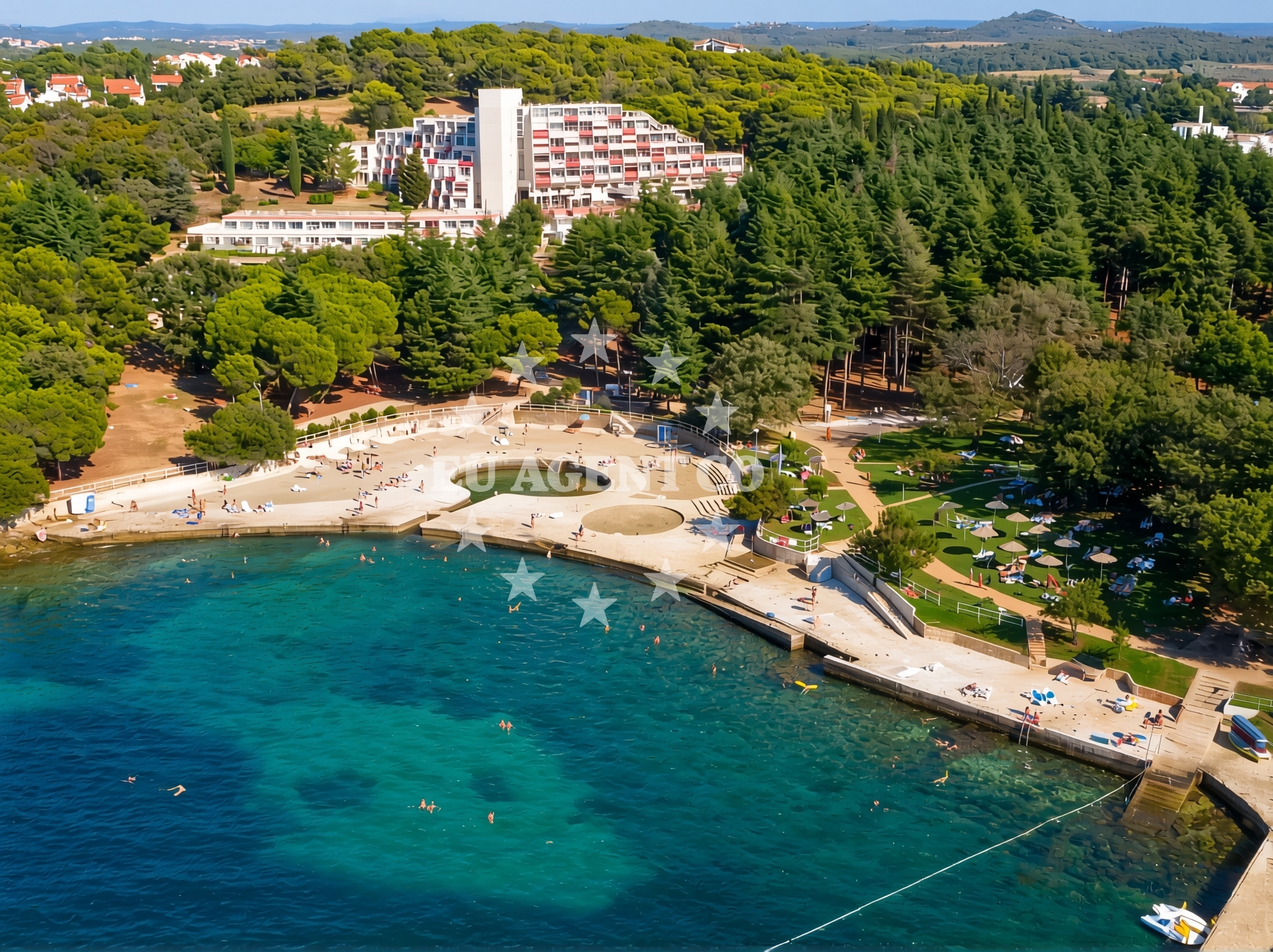 Overview of Jedro beach