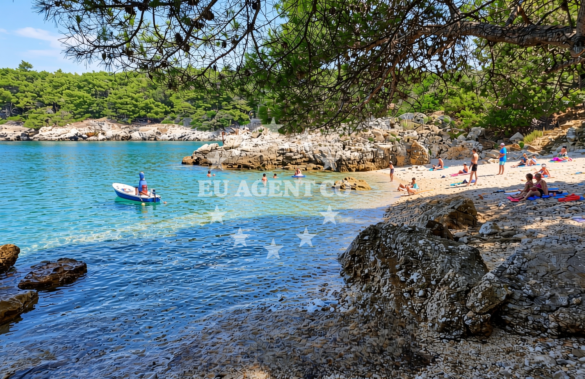 Beach facilities and surroundings at Jelenovica istok, Kampor (Rab) Beach in Jelenovica istok