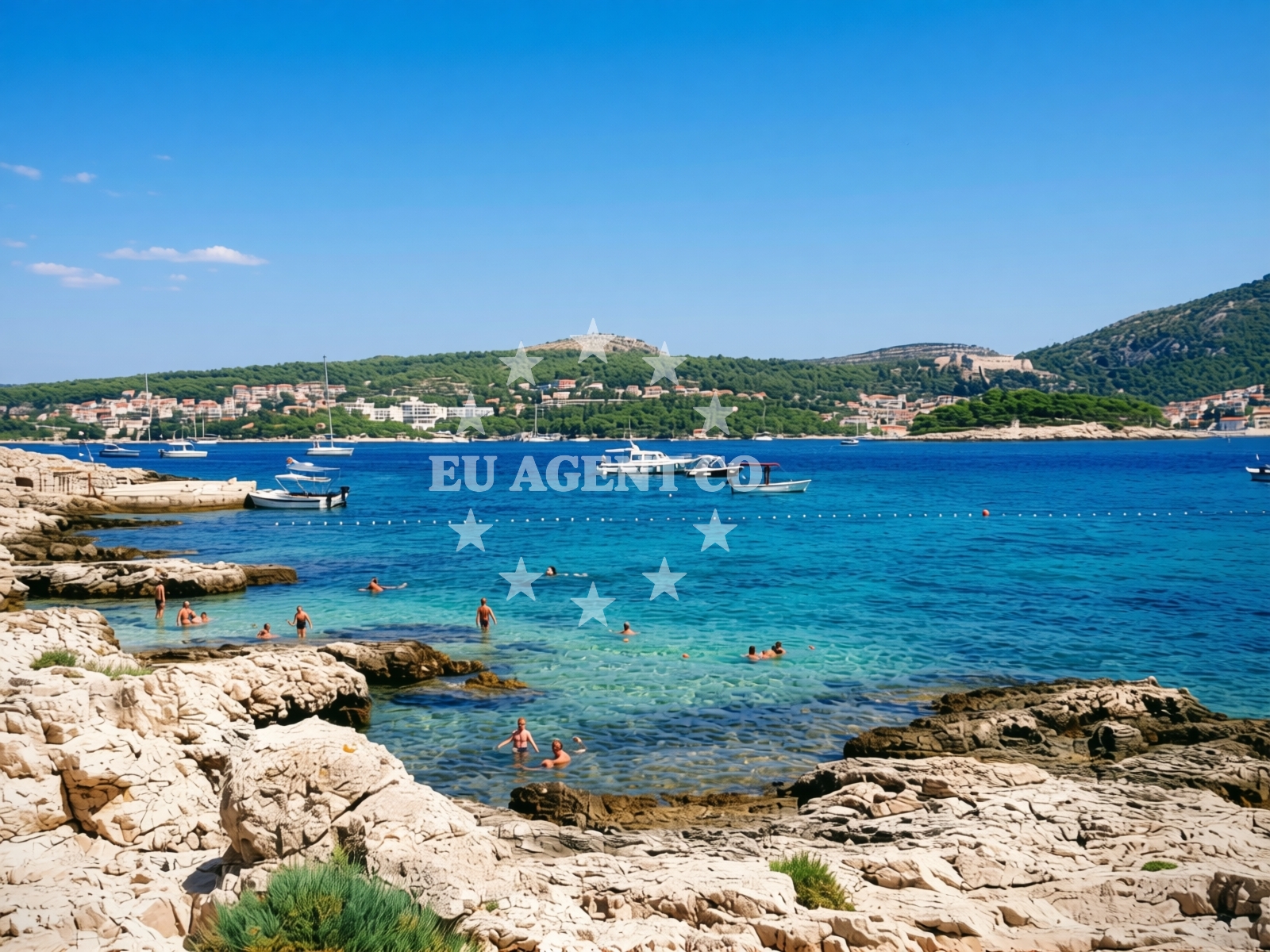 Shoreline and swimming area at Jerolim Beach in 6 Ambroza Bodlovića, Hvar