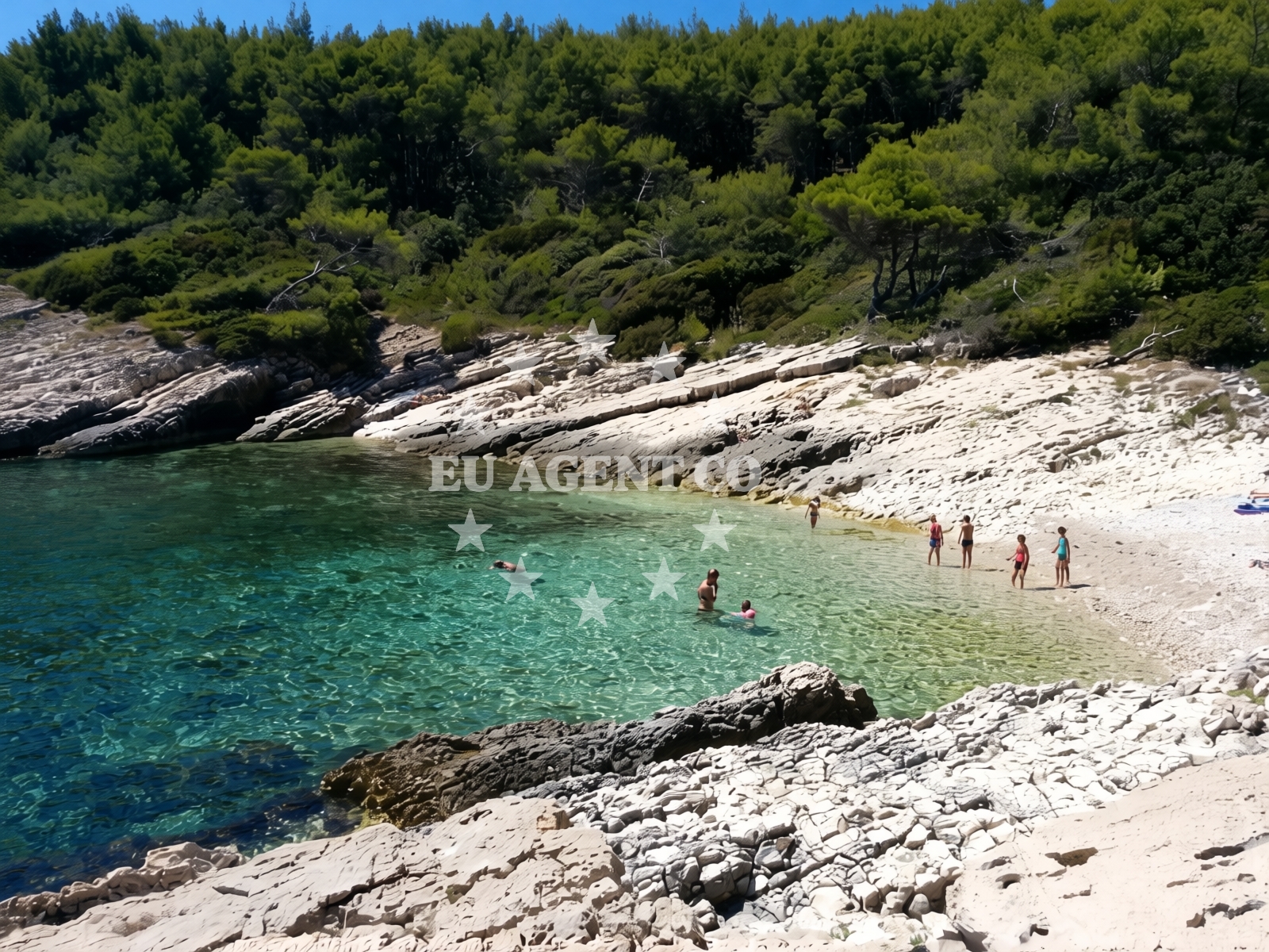 Overview of Jugo beach in Zavalatica,333 Zavalatica, Zavalatica