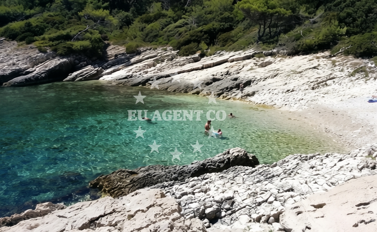 Additional view of Jugo beach in Zavalatica,333 Zavalatica, Zavalatica
