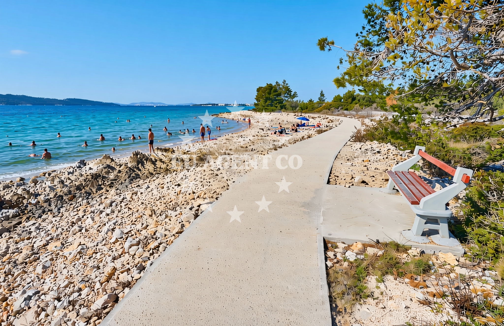Shoreline and swimming area at Jugozapad, Krapanj (Krapanj) Beach in Jugozapad