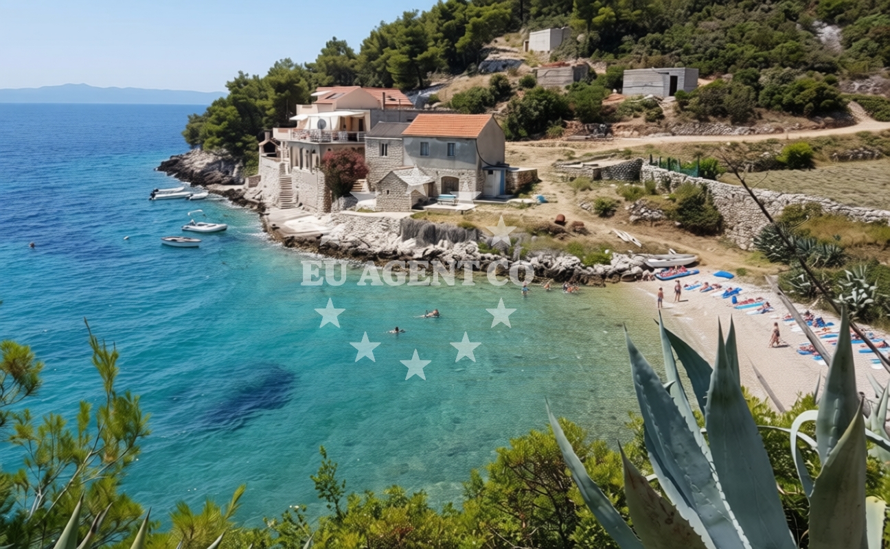 Additional view of Jure Medvidina beach in 187, Zastražišće