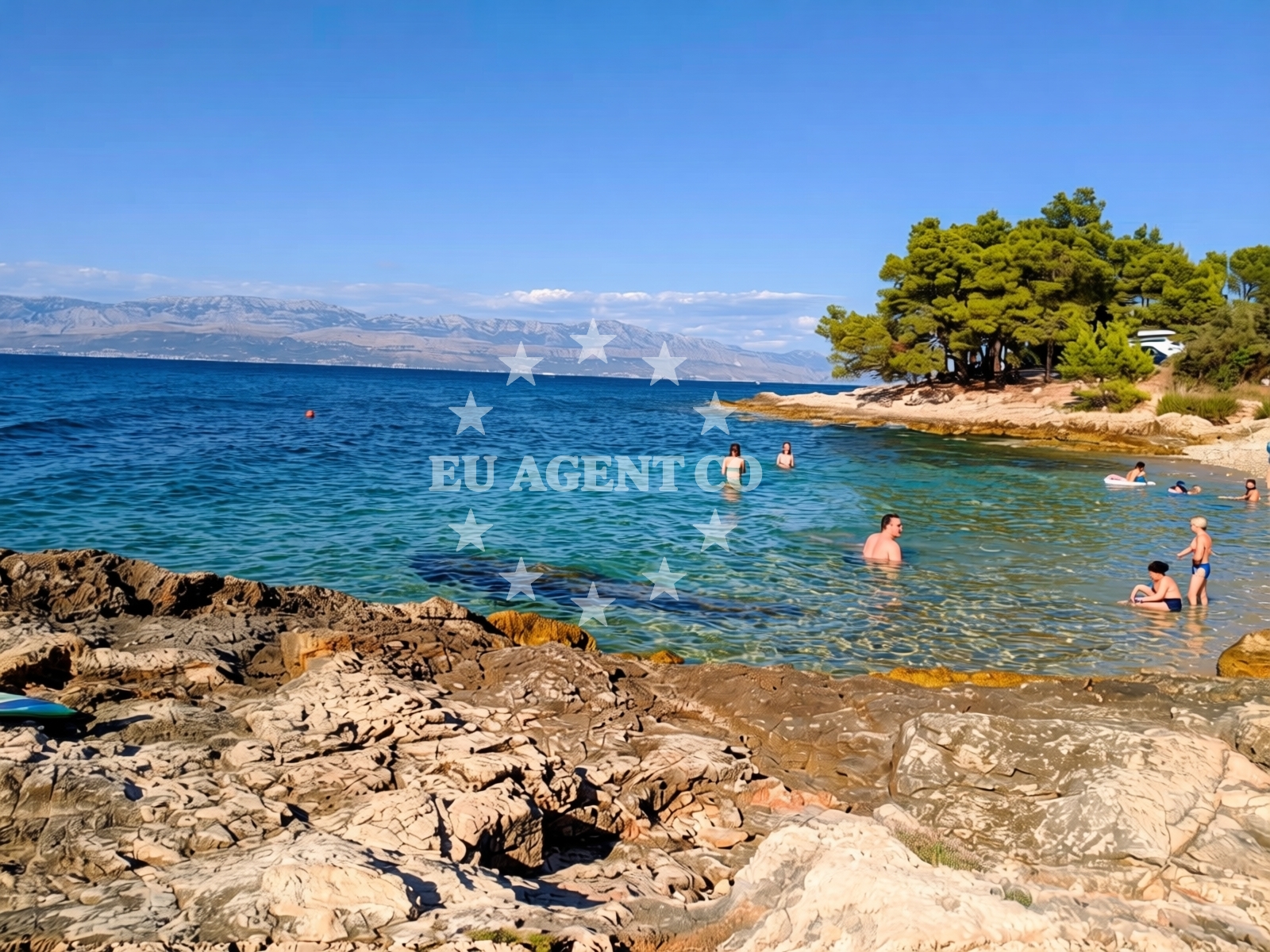 Additional view of Justitija beach in Braće Ivanović Valerijev 17, Sutivan