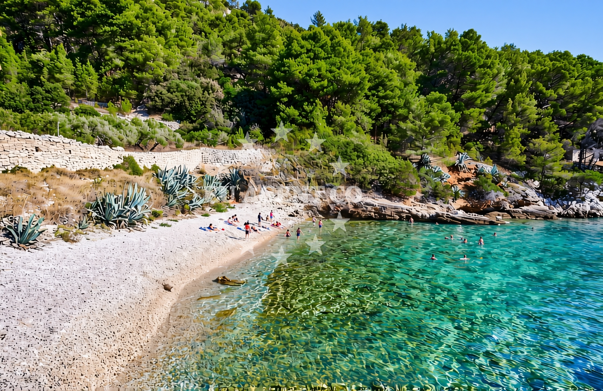 Beach facilities and surroundings at Južnja, Gdinj (Hvar) Beach in Južnja