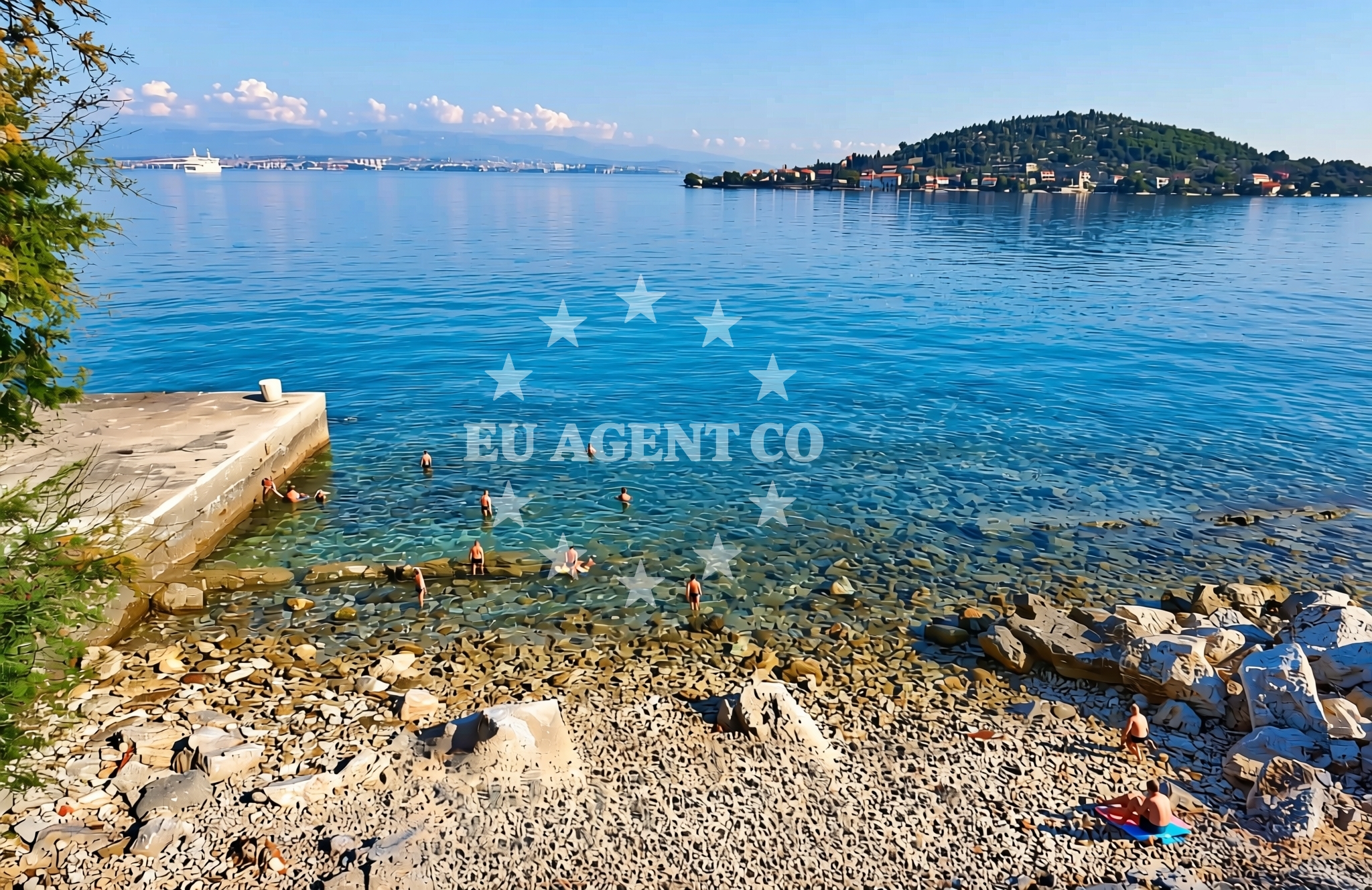 Shoreline and swimming area at Kali sjever, Kali (Ugljan) Beach in Kali sjever