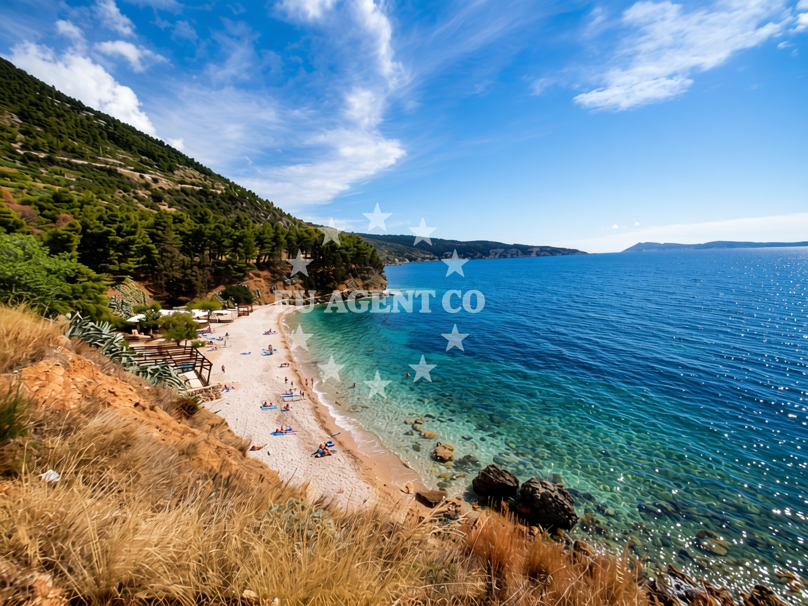 Overview of Kamenica beach in Gurnji put 37, Komiža