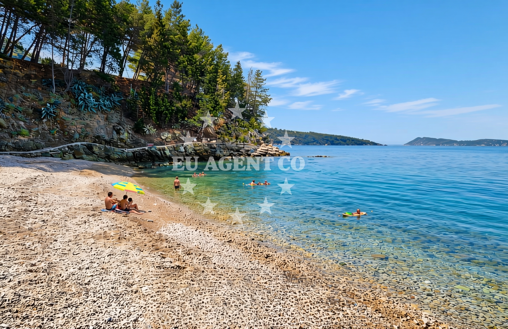 Additional view of Kamenica beach in Gurnji put 37, Komiža