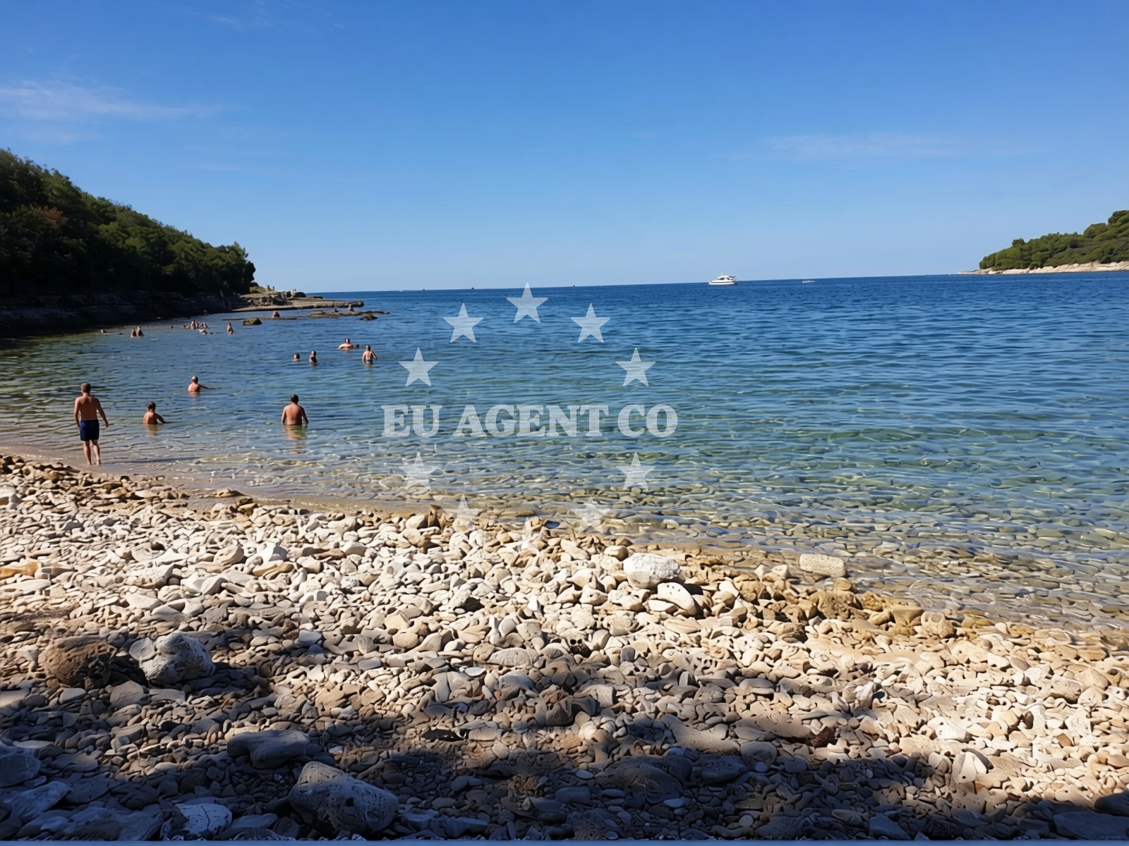 Beach facilities and surroundings at Kanalic beach in Pelini ulica 2, Pula