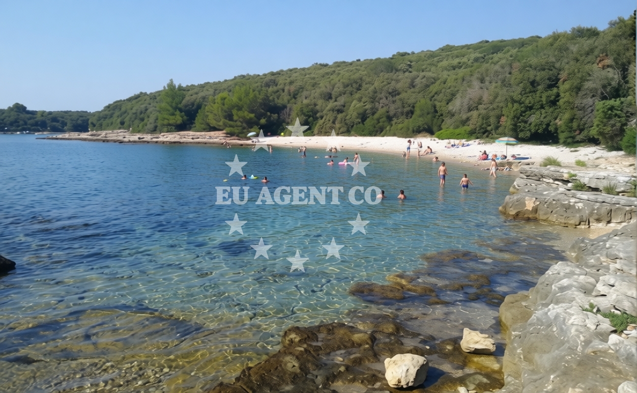 Additional view of Kanalic beach in Pelini ulica 2, Pula