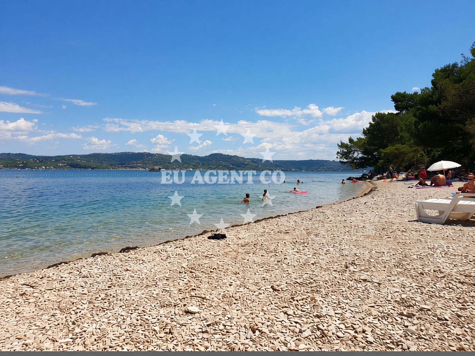 Shoreline and swimming area at Kanegra beach in Kanegra 2, Umag