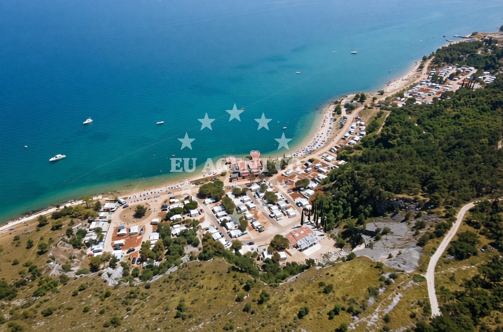 Beach facilities and surroundings at Kanegra beach II in Kanegra 2, Umag