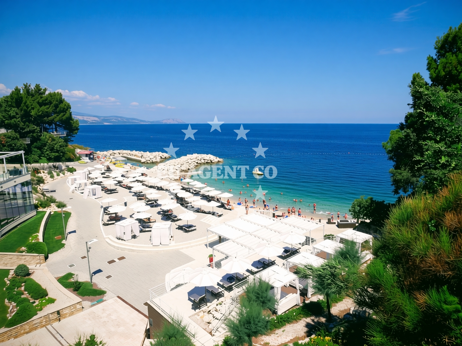 Overview of Kanova beach