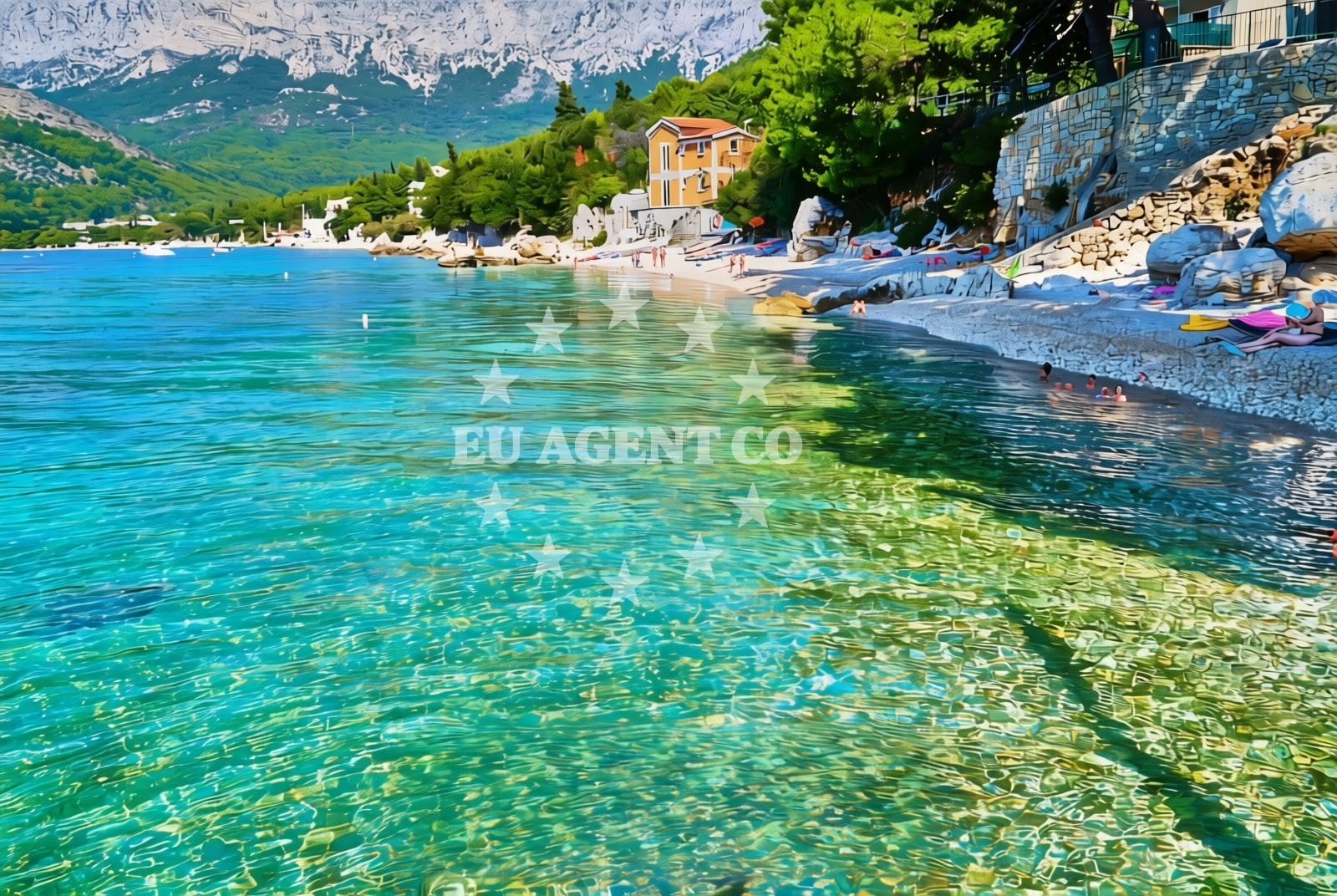 Beach facilities and surroundings at Kapeć jug, Podaca Beach in Kapeć jug