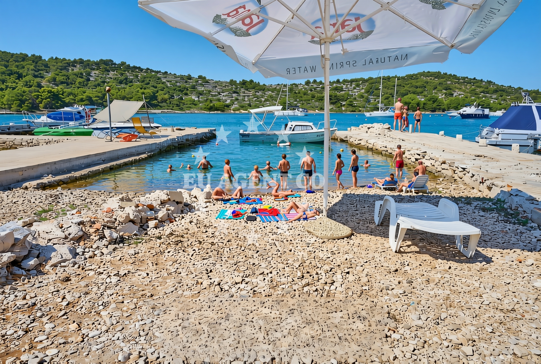 Shoreline and swimming area at Kaprije (Kaprije): beaches and coves (7) in Kaprije (Kaprije)