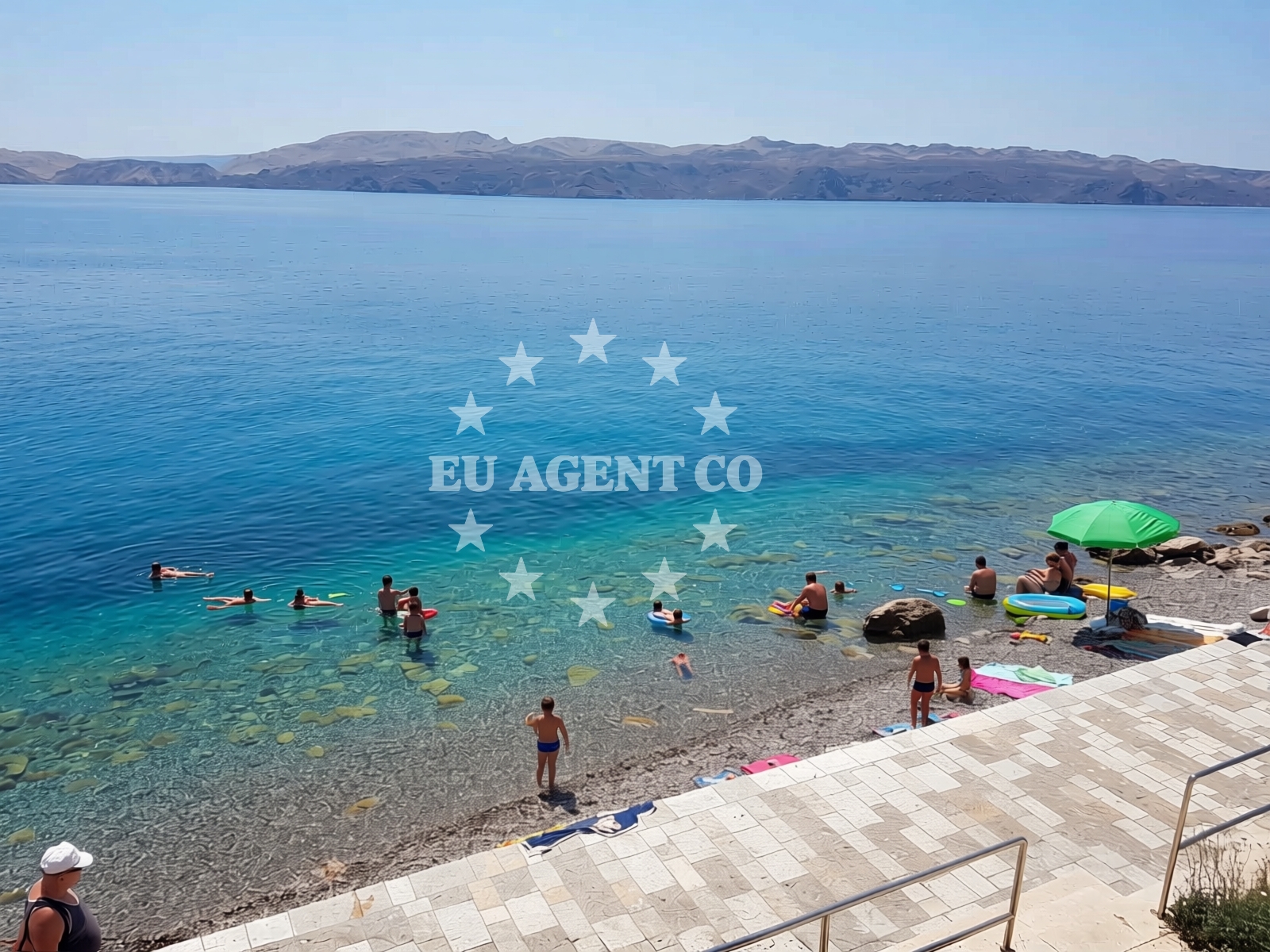 Shoreline and swimming area at Karlobag beach in Varos 19, Karlobag