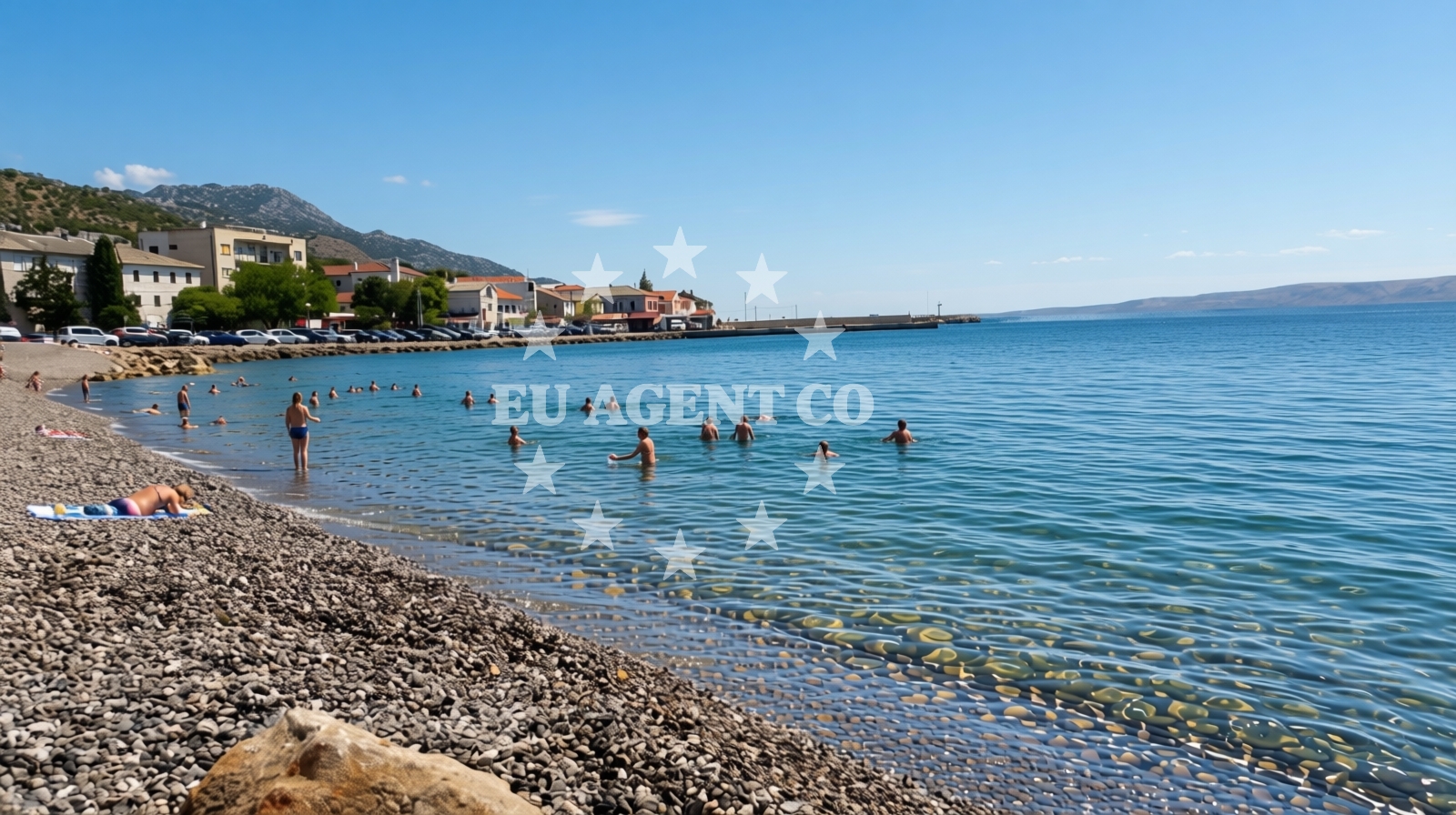 Beach facilities and surroundings at Karlobag beach in Varos 19, Karlobag