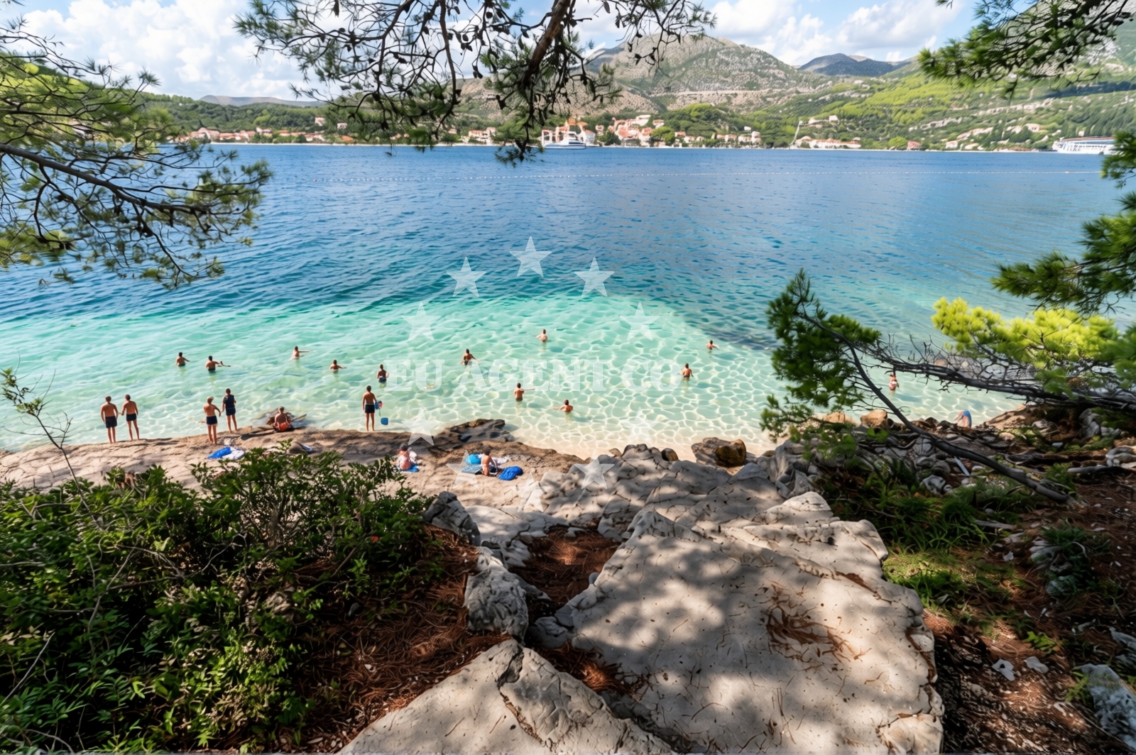 Beach facilities and surroundings at Karmelska beach in Banja 1, Slano