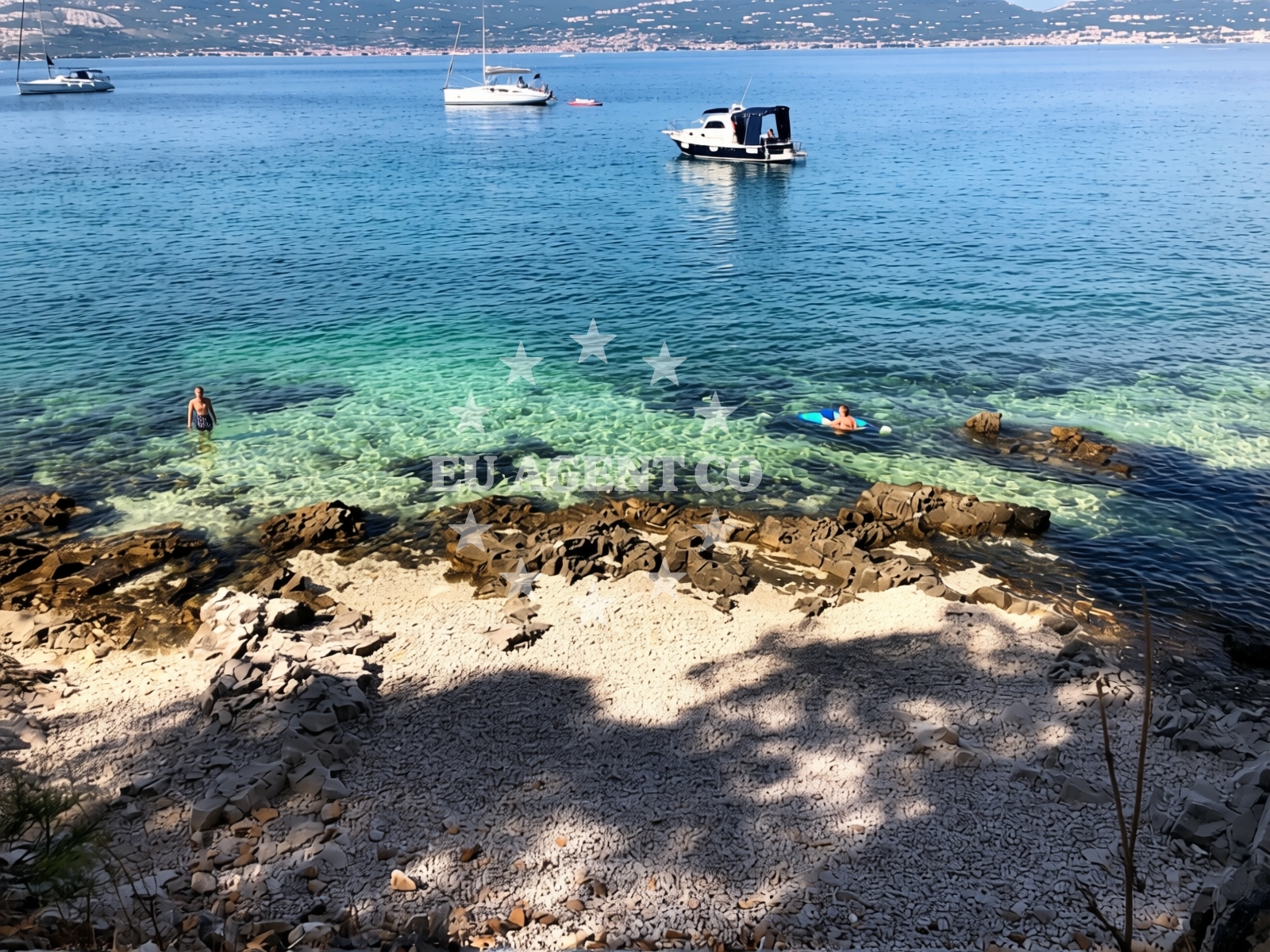 Additional view of Karyna beach in Zvonimirova obala 96, Slatine